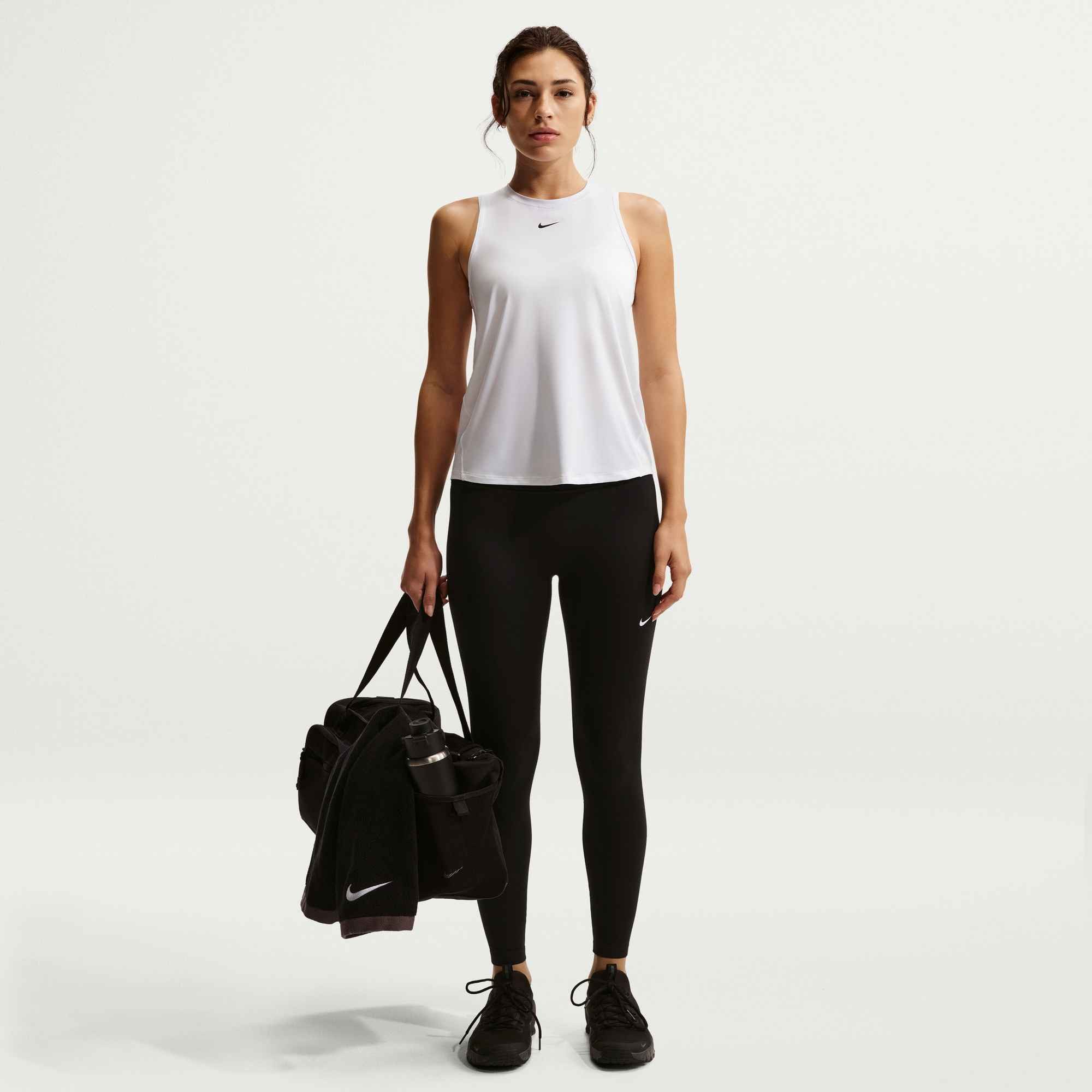 Nike Tanktop W NK ONE CLASSIC DF TANK mit Tanktop-Schnitt, aus Polyester und Elasthan, schweißableitend