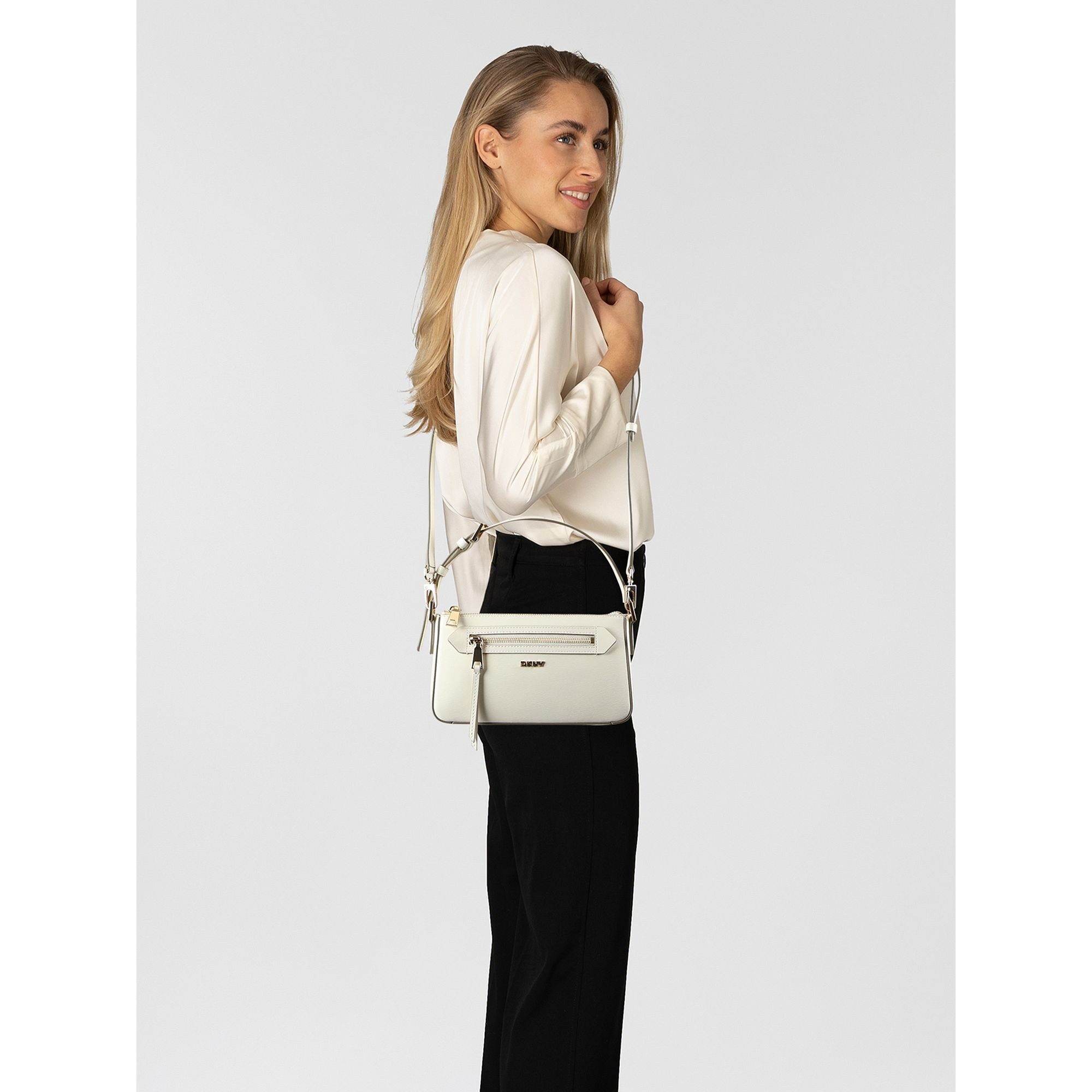 DKNY Schultertasche Bryant Ave, Leder