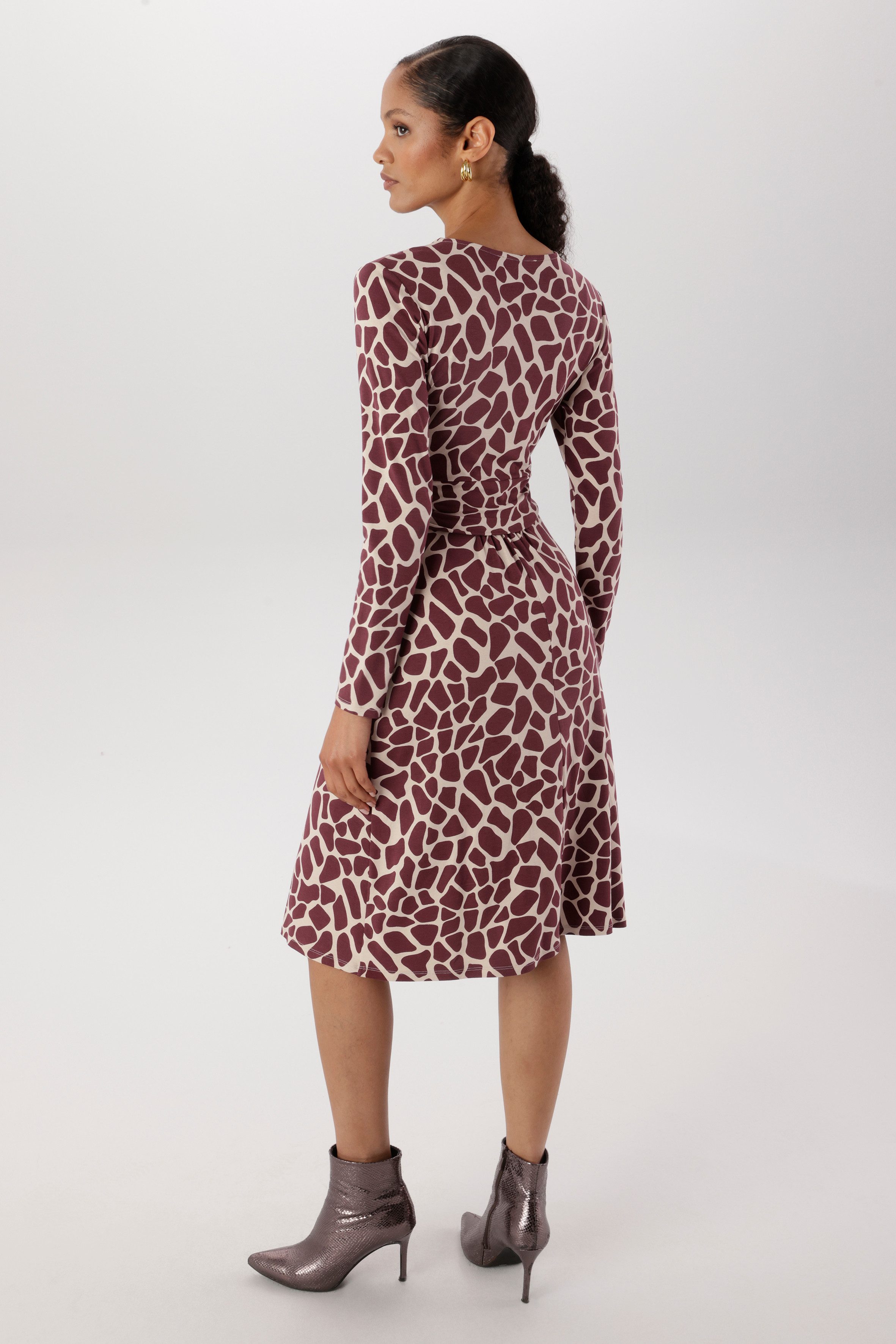 Aniston SELECTED Jerseykleid mit farbigem animal-print