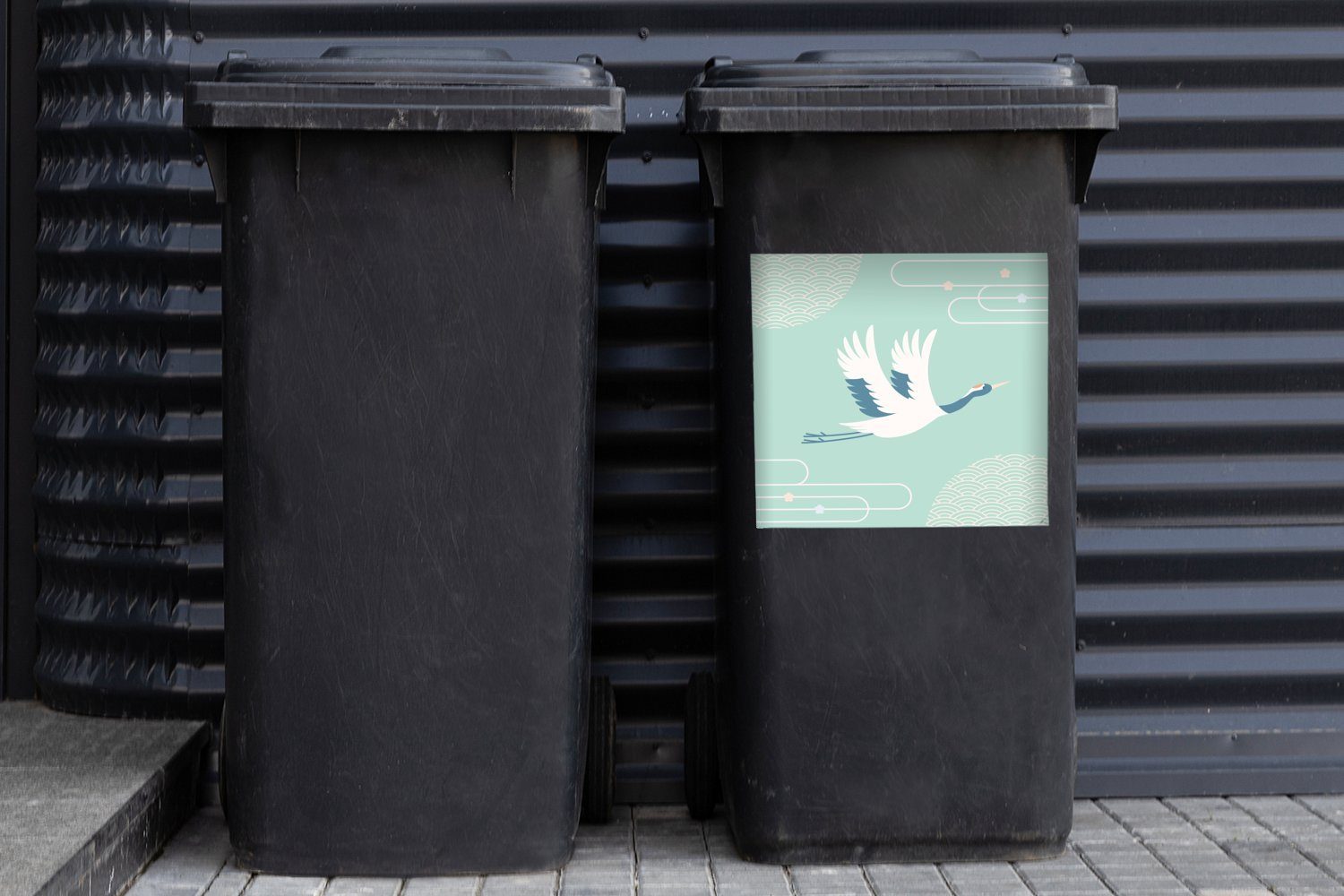 MuchoWow Wandsticker Illustration Abfalbehälter blauen (1 Mülltonne, Mülleimer-aufkleber, Sticker, St), eines Hintergrund chinesischen Container, einem Kranichs vor