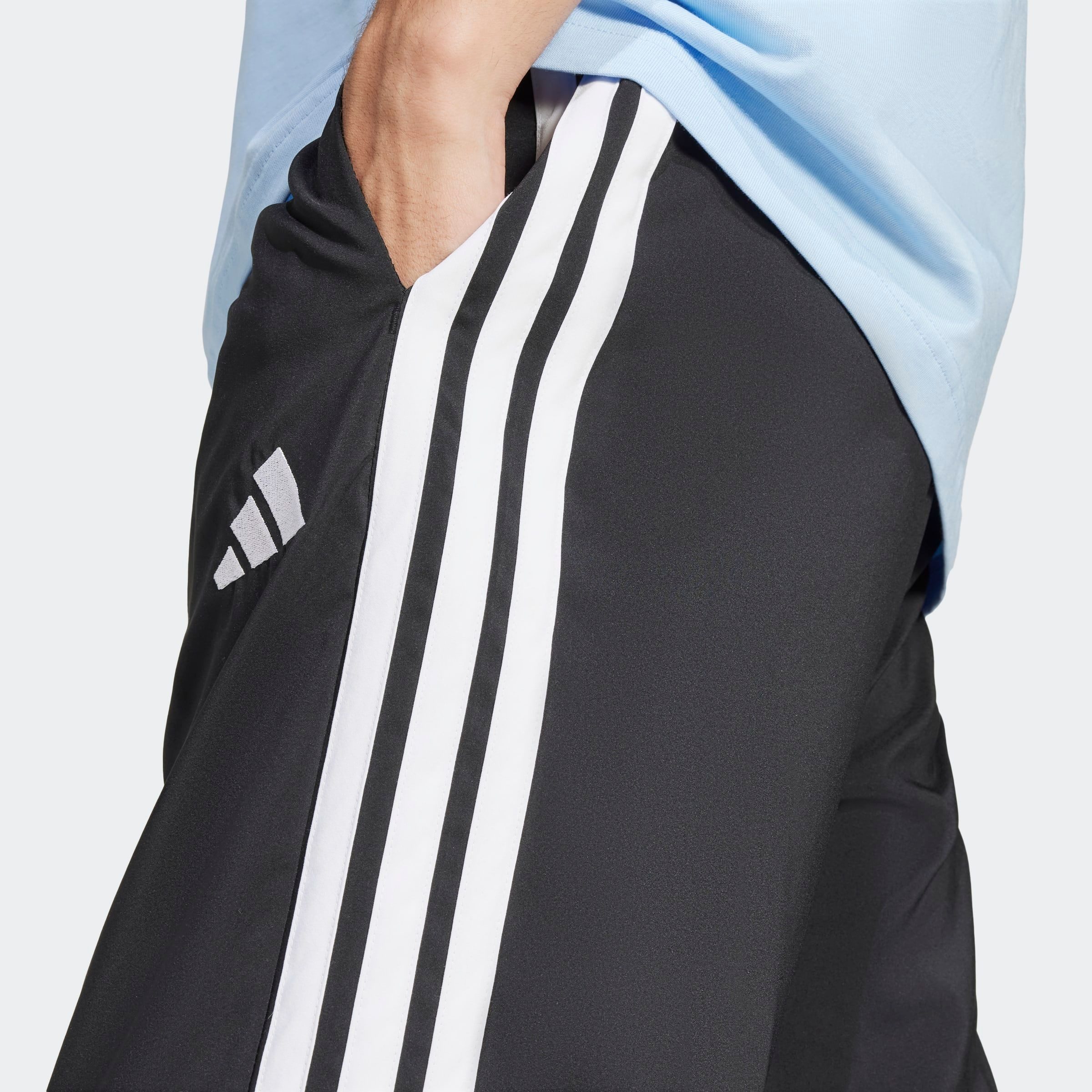 adidas Sportswear Sporthose ESSENTIALS 3-STREIFEN WOVEN für vielseitige Aktivitäten im Alltag und beim Sport, aus Polyester