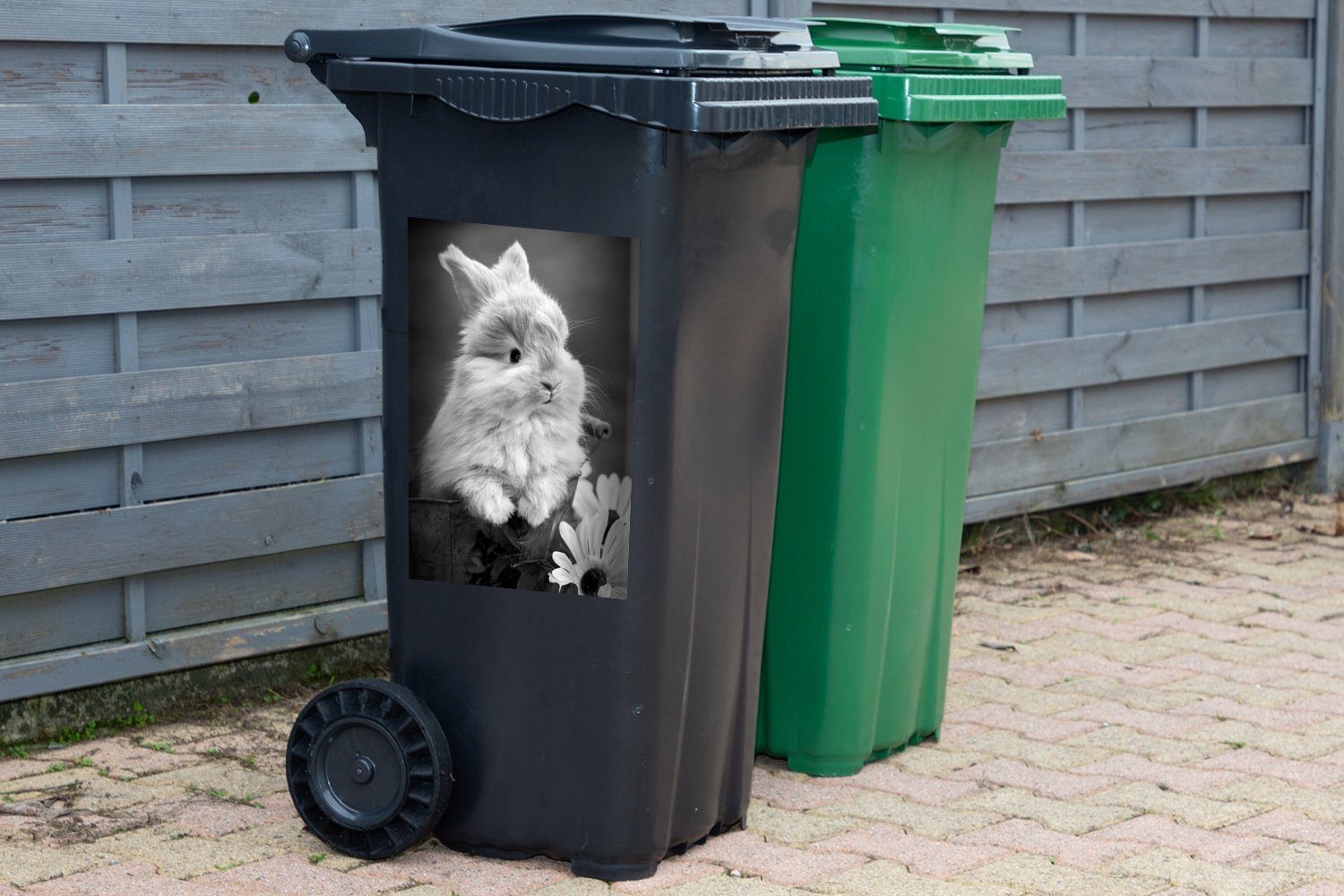 Abfalbehälter (1 und weiß schwarz Wandsticker - Container, im Mülltonne, Sticker, Eimer MuchoWow St), Mülleimer-aufkleber, Baby-Kaninchen