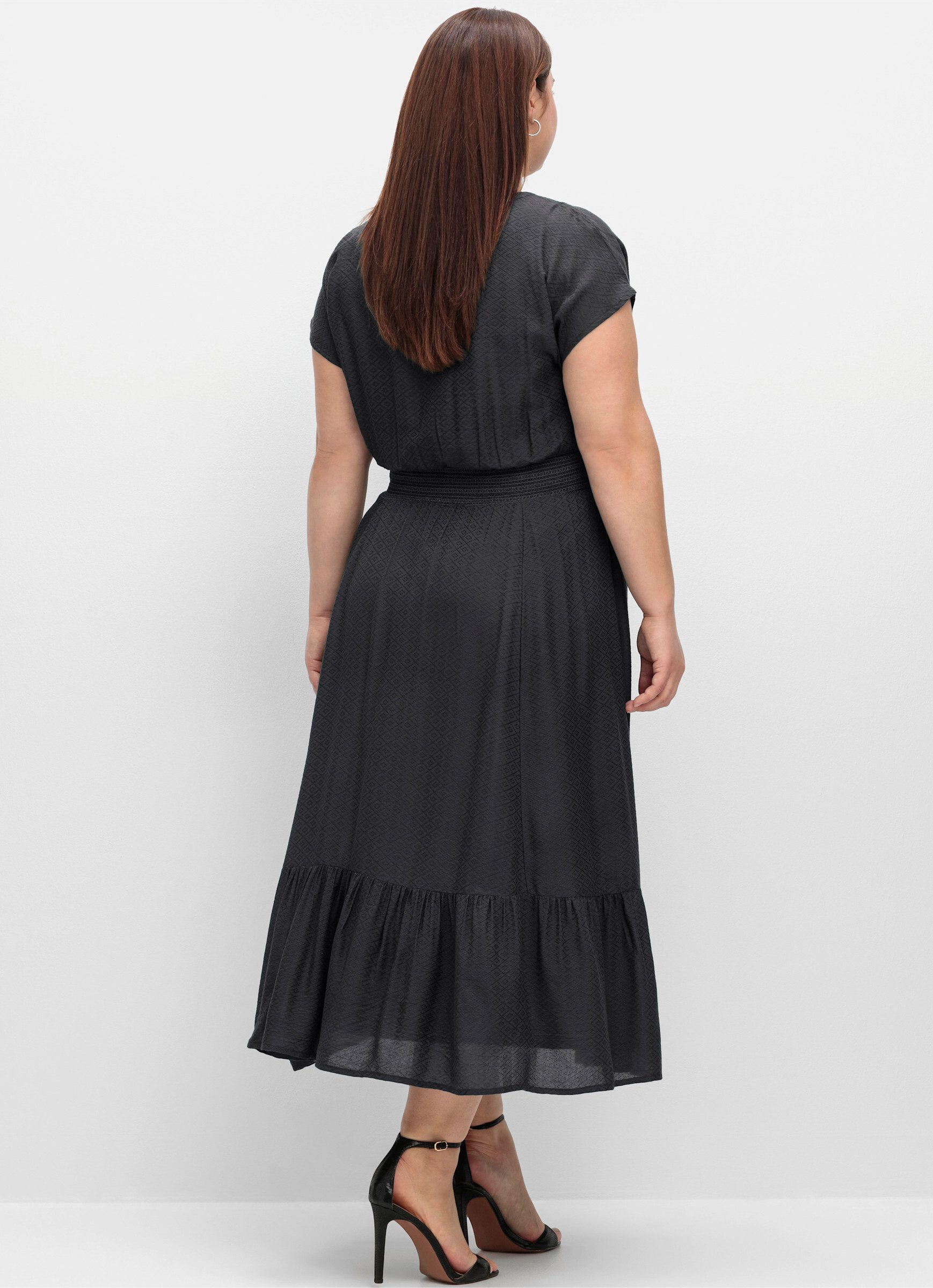Sheego Etuikleid Maxikleid Kurzarm mit Smokbund und Volant am Saum