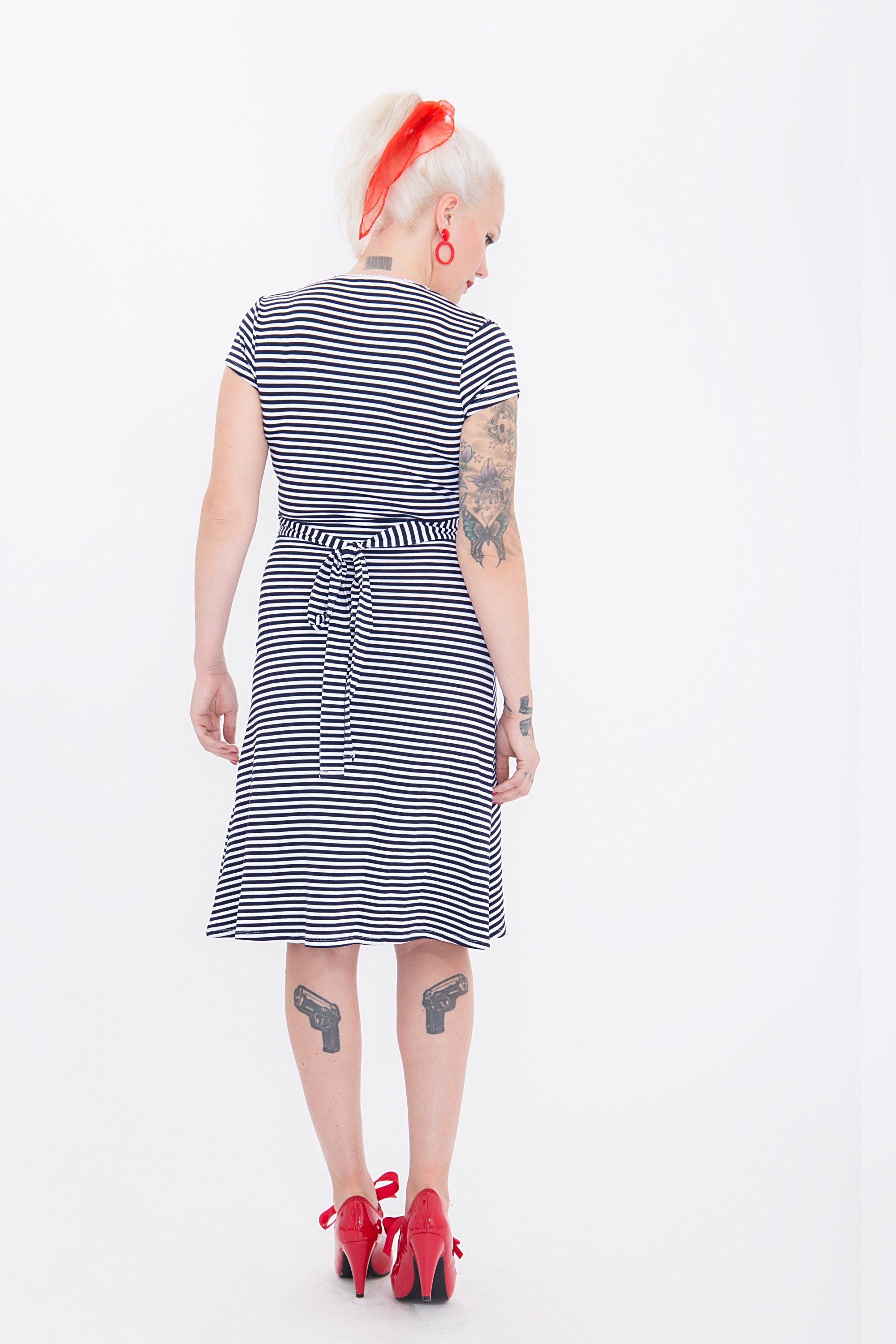 QueenKerosin Sommerkleid Mermaid (1-tlg) mit süßer Schleife am Rücken