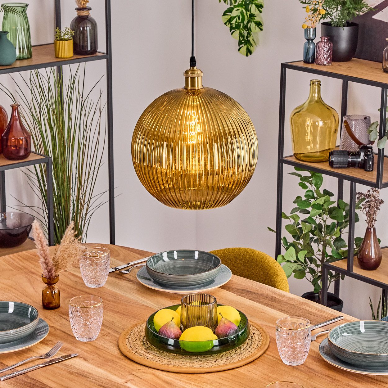 hofstein Hängeleuchte Hängelampe aus Metall/Riffelglas in Goldfarben, ohne Leuchtmittel, Hängeleuchte im Retro/Vintage-Design (Schirm Ø 30 cm), 1 x E27