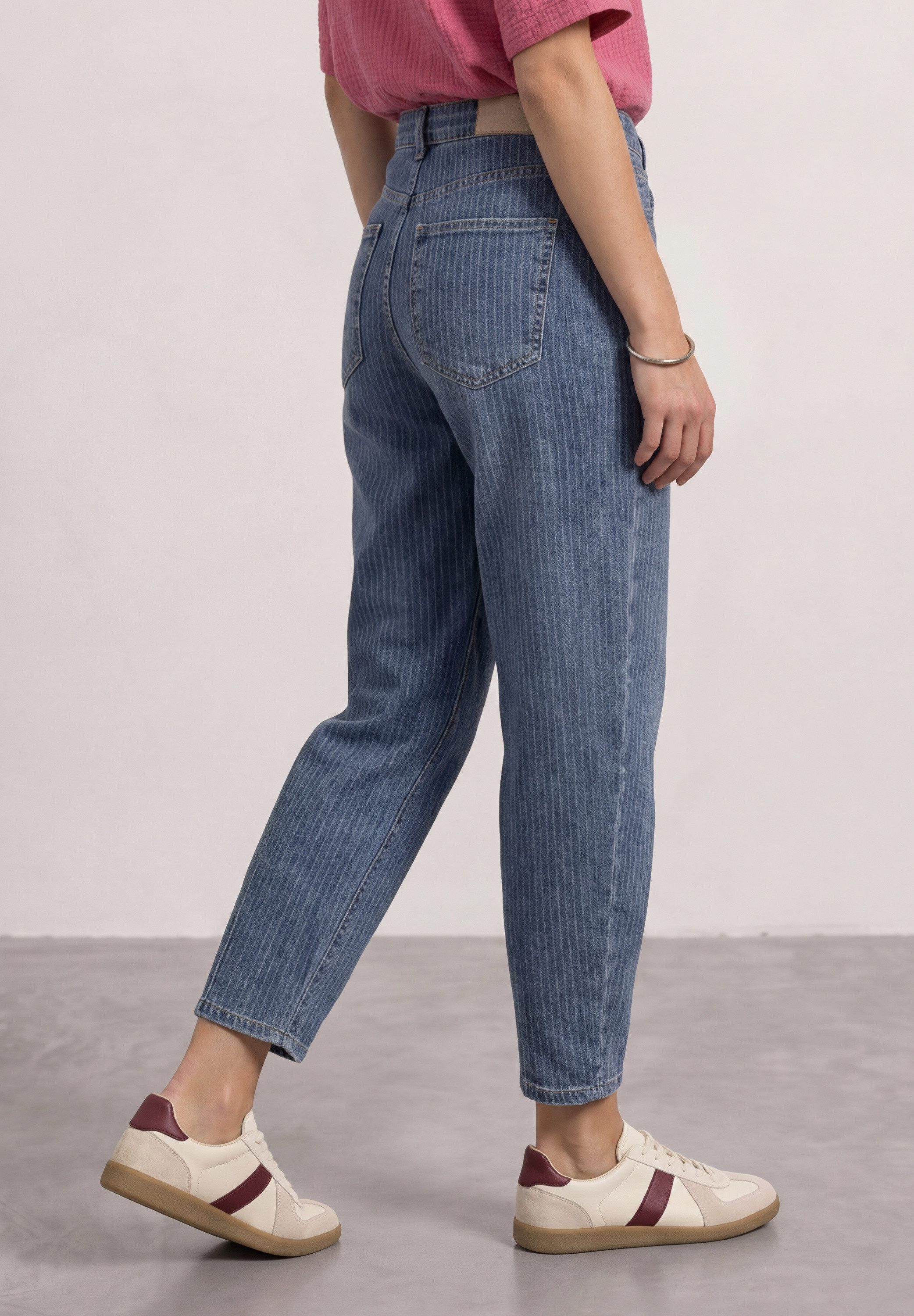 STREET ONE Loose-fit-Jeans Style Karlie mit Barrel Legs und Steifen-Optik