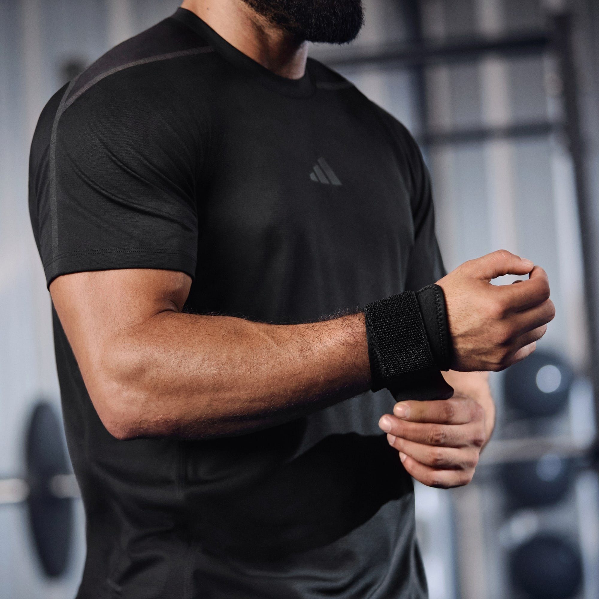 Black FOR T-SHIRT Black DESIGNED / Funktionsshirt Performance ADISTRONG adidas TRAINING WORKOUT