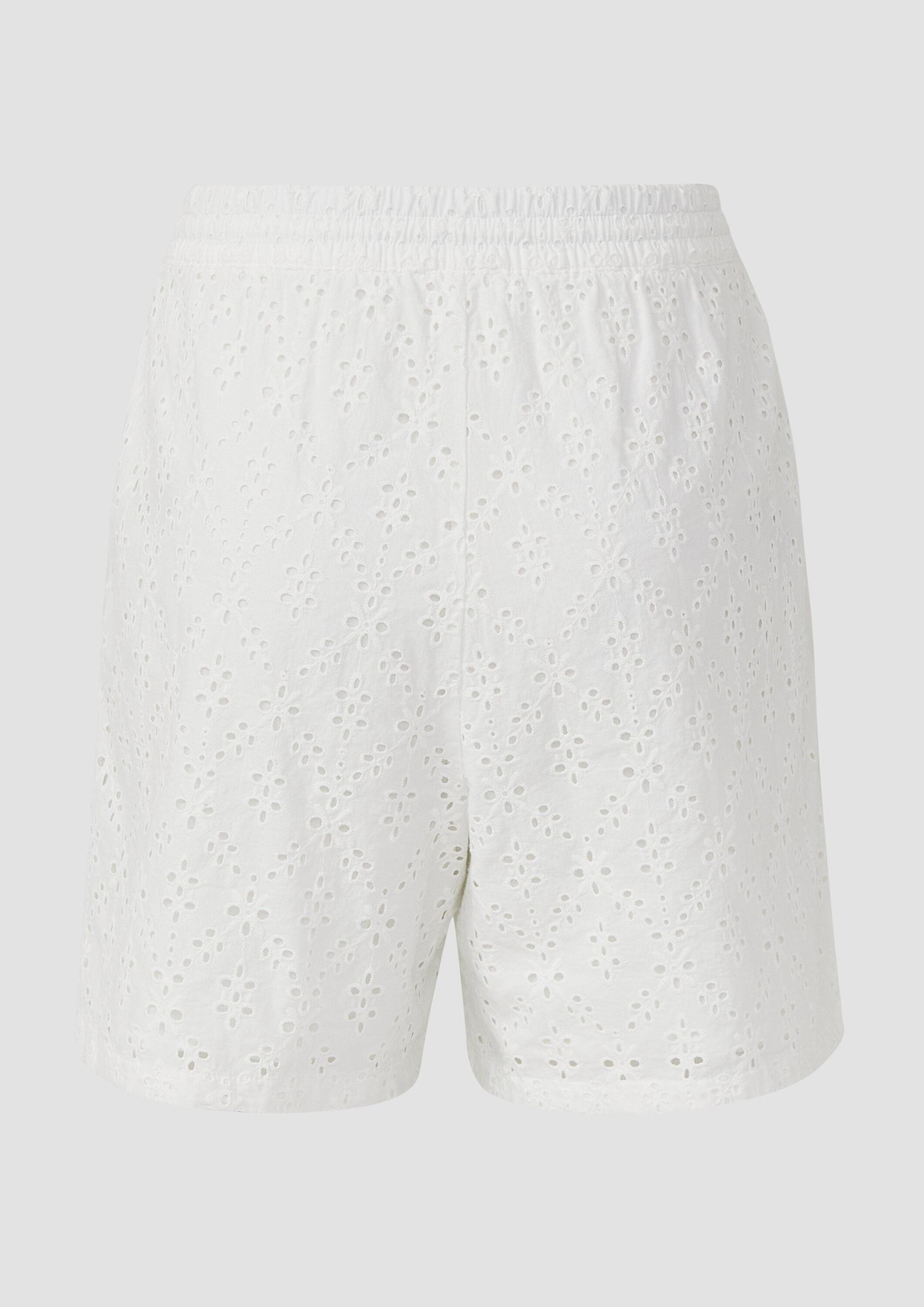 s.Oliver Shorts Hose Shorts mit Wide Leg und Lochstickerei