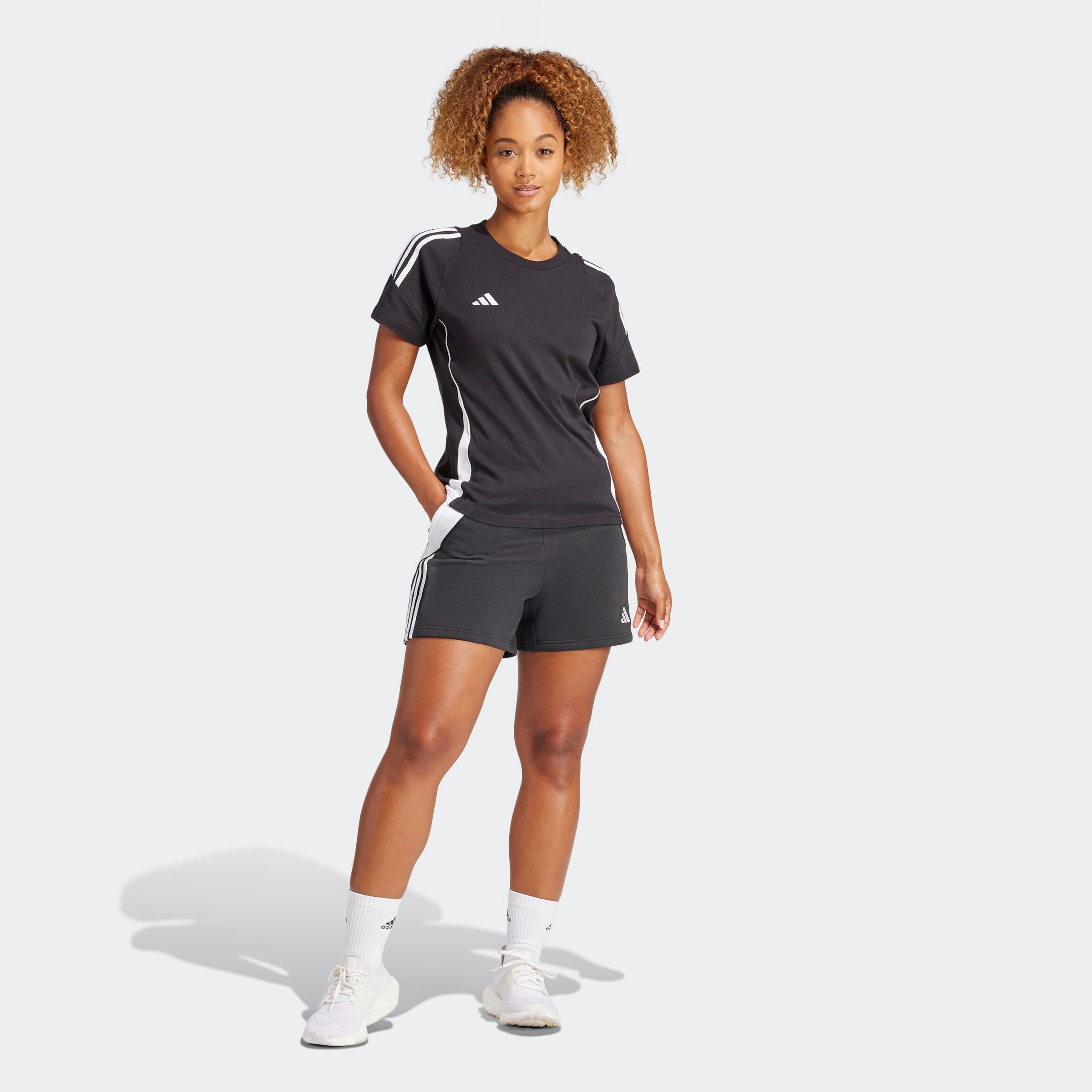 adidas Performance Trainingsshirt TIRO24 SWTEEW für Erwachsene, sportlicher Look, Kurzarm, Rundhalsausschnitt
