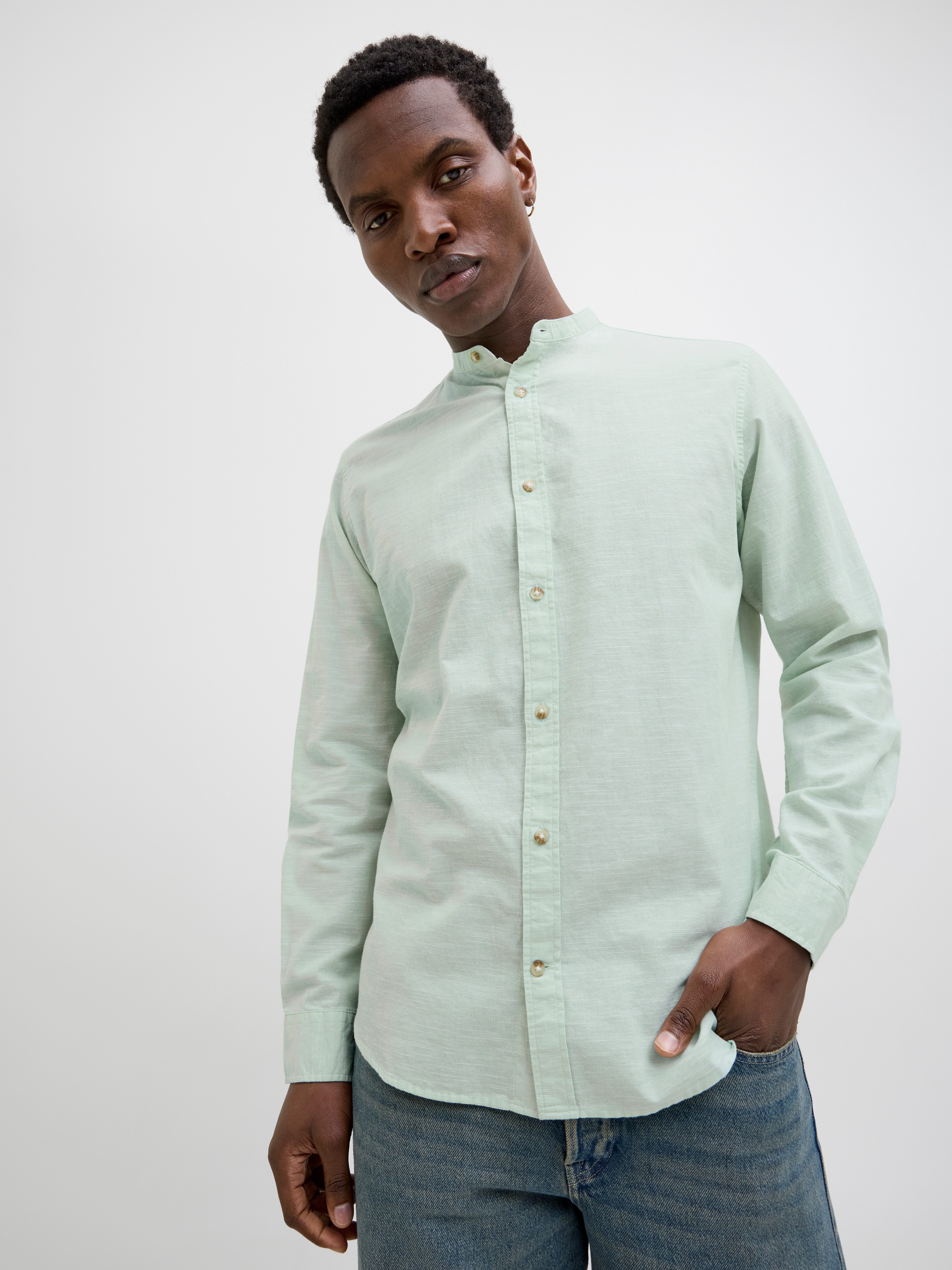 Jack & Jones Langarmhemd JJESUMMER BAND SHIRT LS SN mit Bandkragen günstig online kaufen