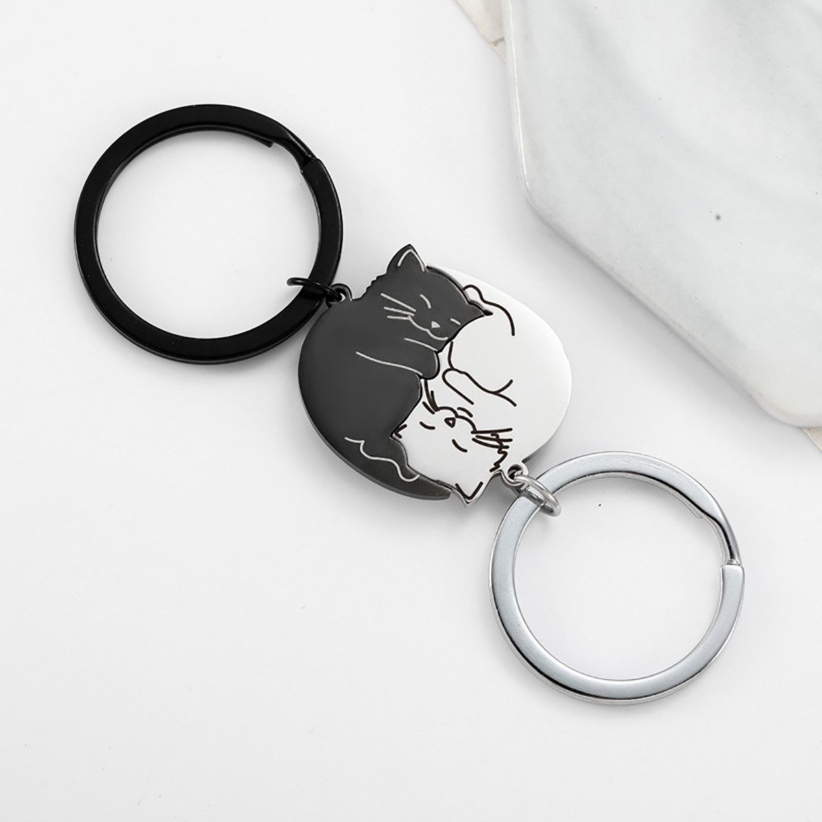 FOUORTUNATE-BEE Schlüsselanhänger Partner Katzen Schlüsselanhänger Katze Paare Pärchen Paar Geschenke (für Partnerin Beste Freundin Geburtstag Jahrestag Geschenk, für Sie Ihn Frauen Liebesgeschenke Freund Geburtstagsgeschenk)