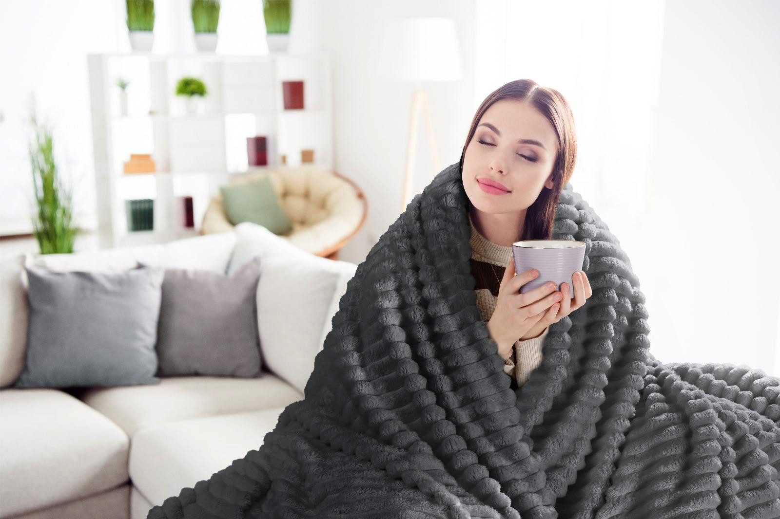 Wohndecke SOFT, Design91, Streifen Steppung Gestreifte Decke Gesteppte Sofadecke