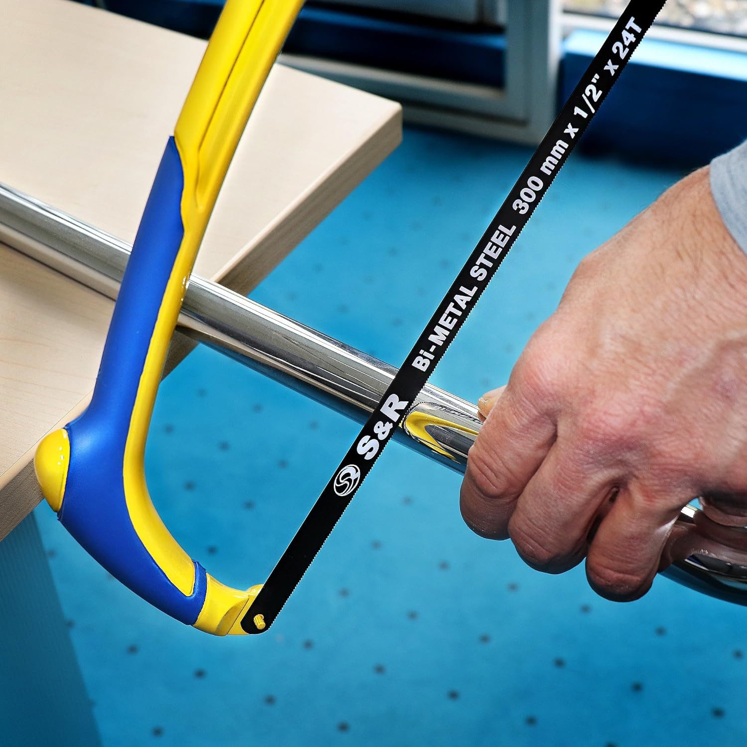 S&R Bügelsäge Metallsäge, Bügelsäge, Eisensäge, mit Bimetall Sägeblatt 300 mm, angenehmer ergonomischer Handgriff mit Soft-Touch-Oberfläche