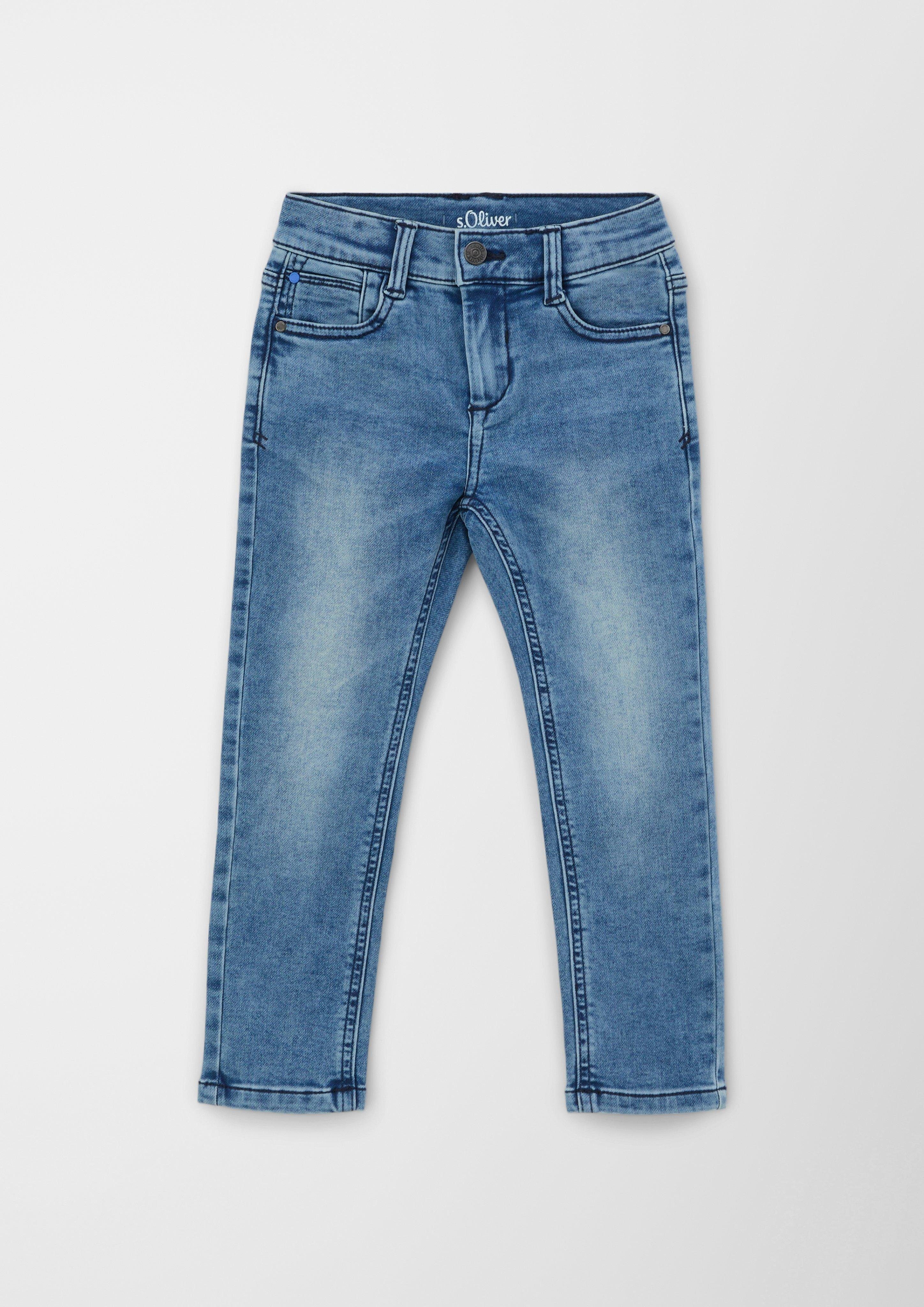 Rise mit im 5-Pocket-Jeans mit Regular s.Oliver Leg / Taschen Verschluss, / Fit 5-Pocket-Design, Reißverschluss Waschung, Knopf als / Straight Pelle Jeans mit Mid