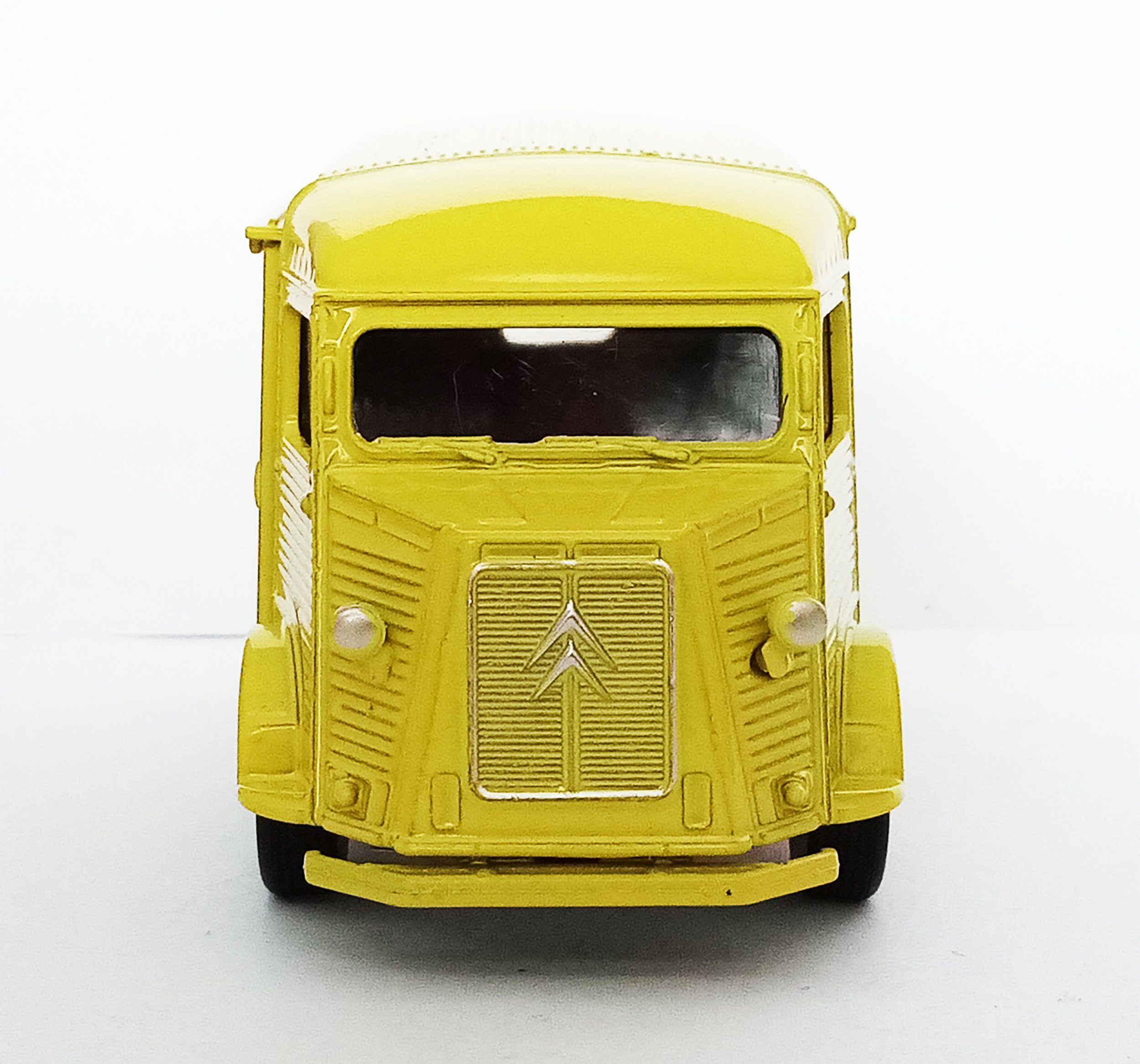 Toi-Toys Modellauto DIENSTWAGEN mit Licht Sound Rückzug Motor Model 05  (Ambulance-Gelb), Maßstab 1:38, Bus Modellauto Auto Spielzeugauto Spielzeug  Geschenk