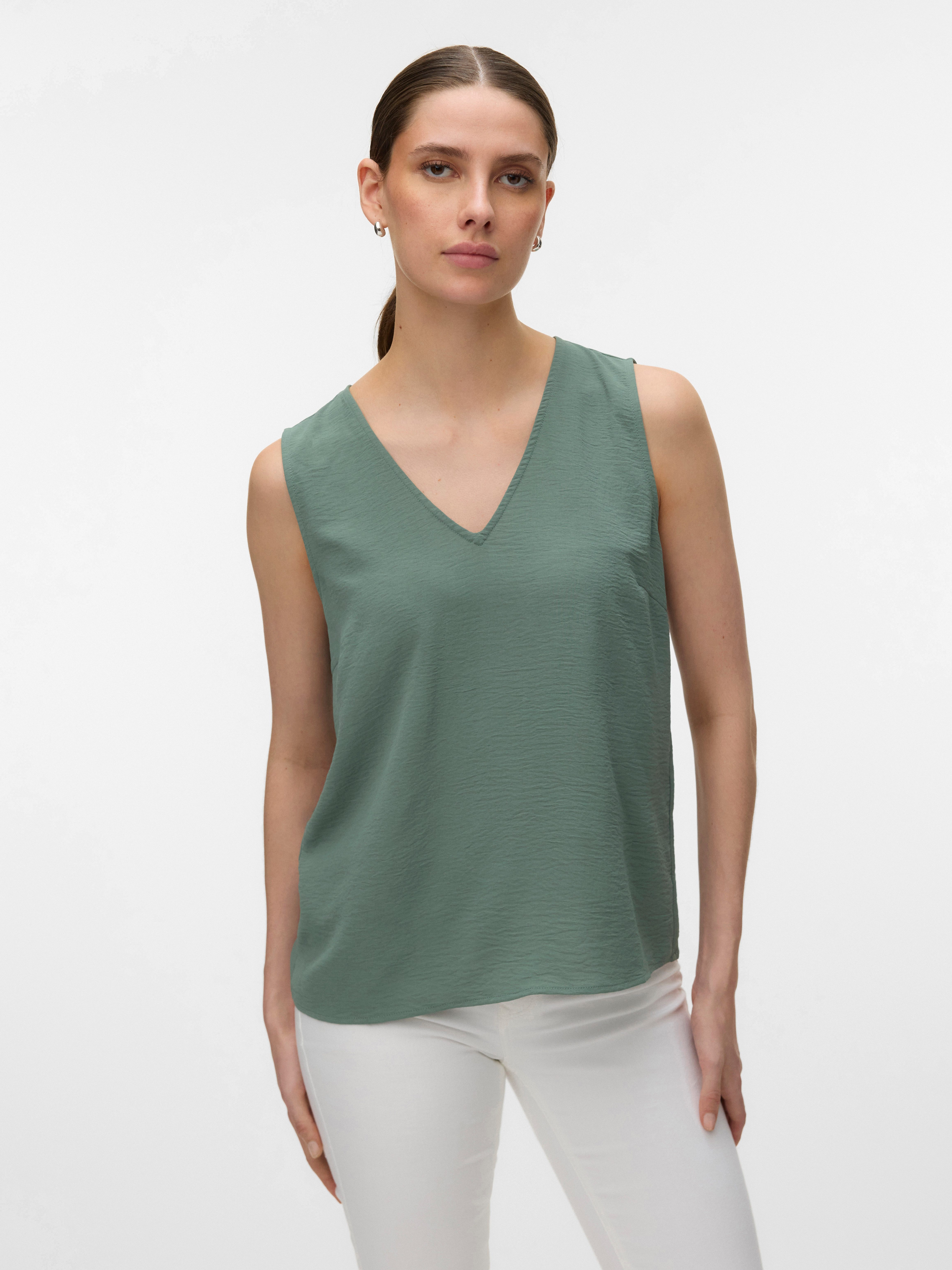 Vero Moda Shirttop VMALVA S/L V-NECK TOP WVN NOOS Kunstfaser, regular fit