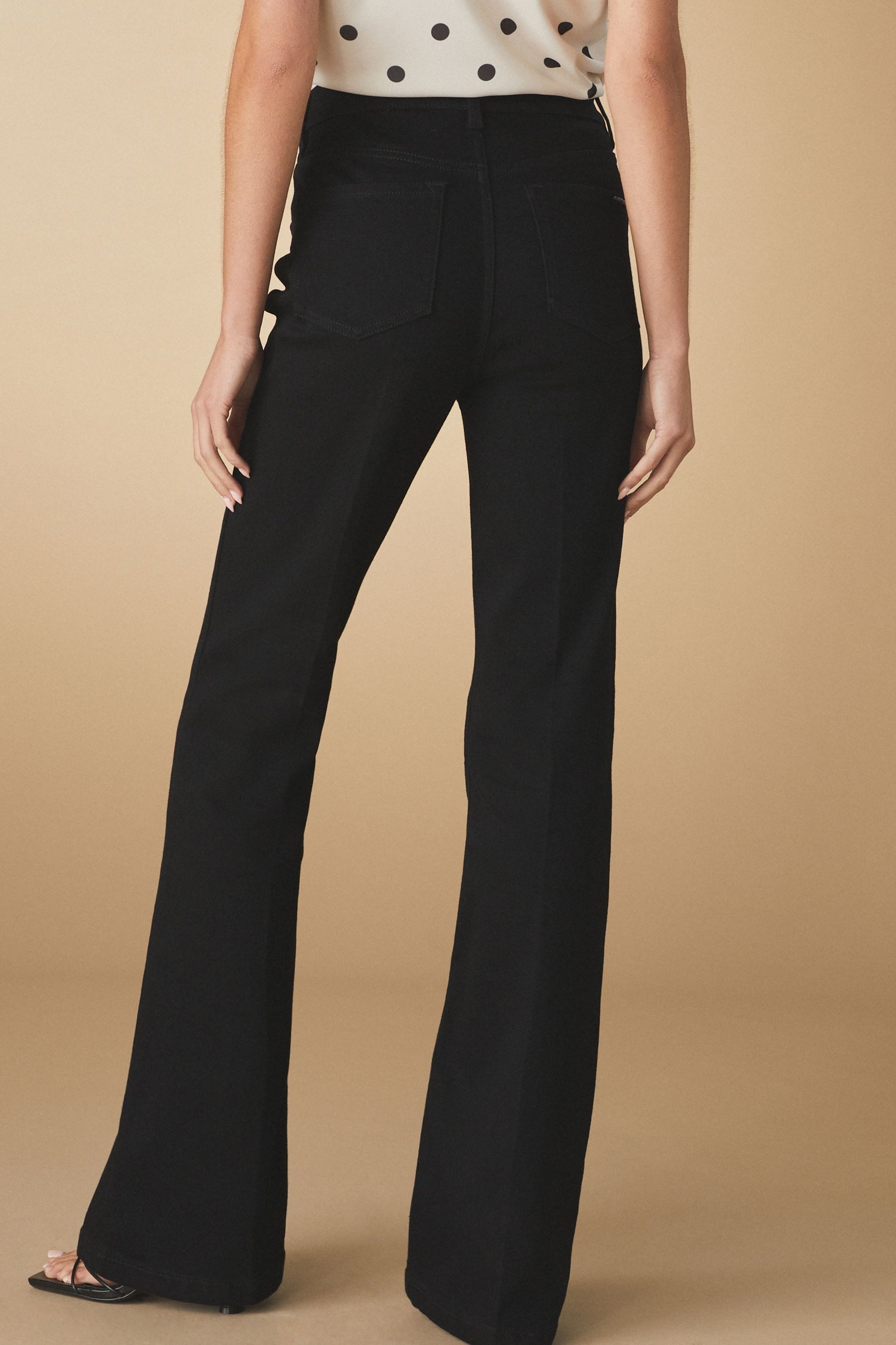 Next Bootcut-Jeans Jeans 100 % Baumwolle im Boot Cut – Kurzgröße (1-tlg) günstig online kaufen