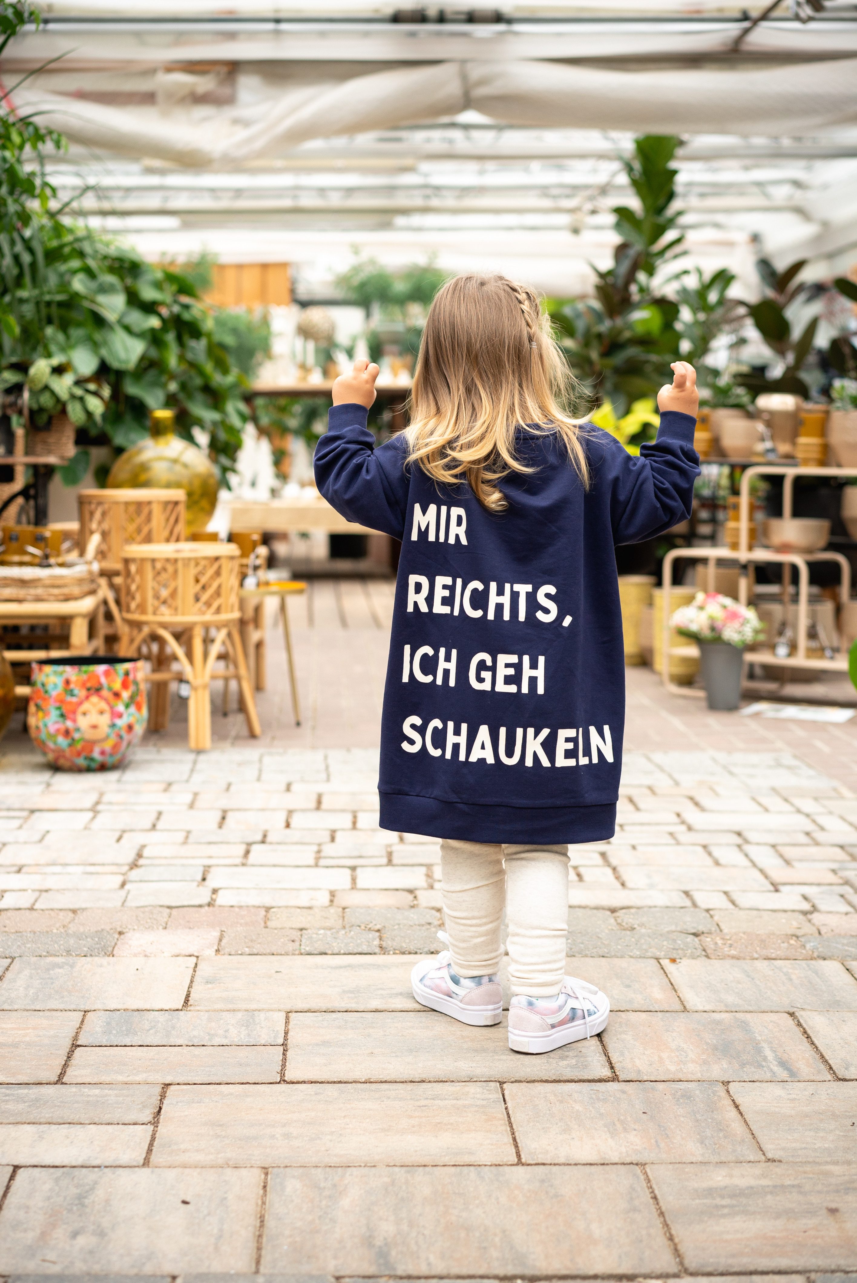 DANAMADE Sweatkleid Sweatshirt Gress (1-tlg) DANAMADE Sweatshirt Kleid Mädchen, langarm, Statement-Print