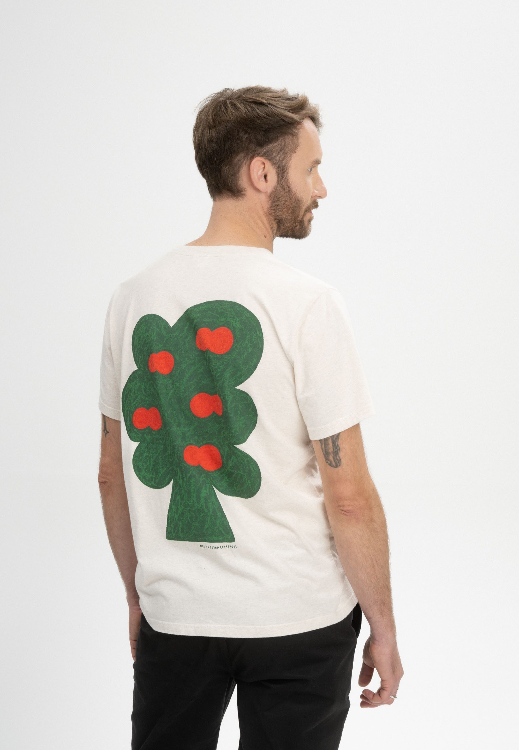 MELA Kurzarmshirt T-Shirt Style Artist Edition Josha Fein gerippter Kragen