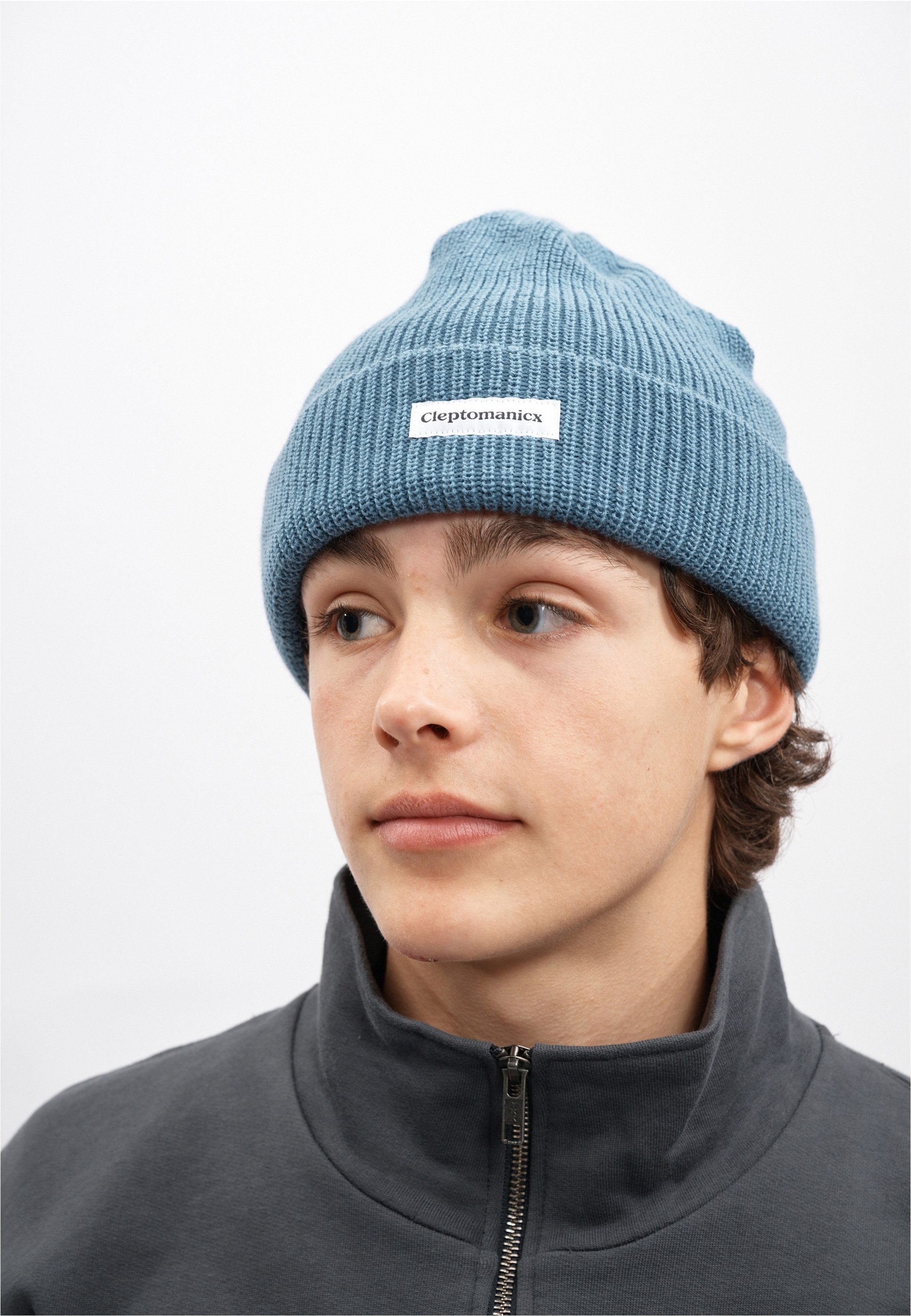 Cleptomanicx Beanie Shortie 2 in modischem Design