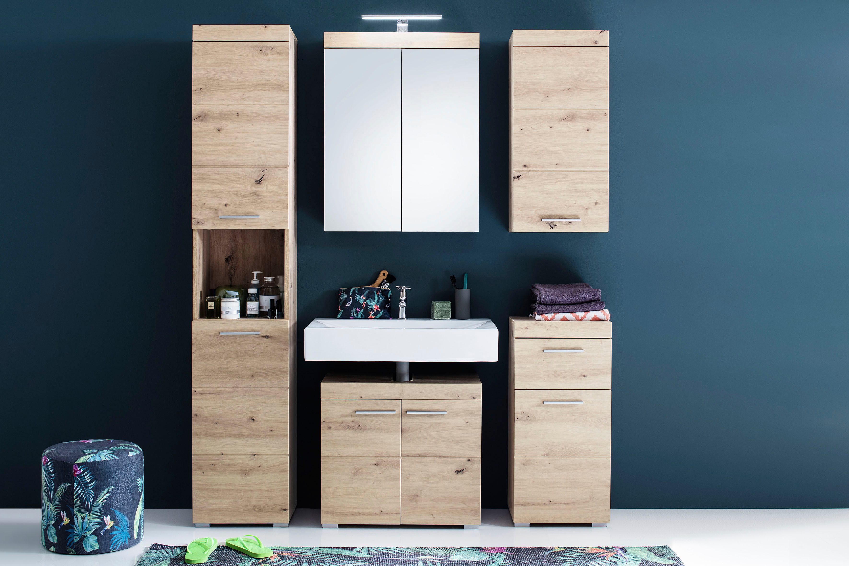 welltime Badmöbel-Set Avena, (Set, 5-St), Hochschrank, WBU, Spiegelschrank, Kommode, Hängeschrank u. Beleuchtung