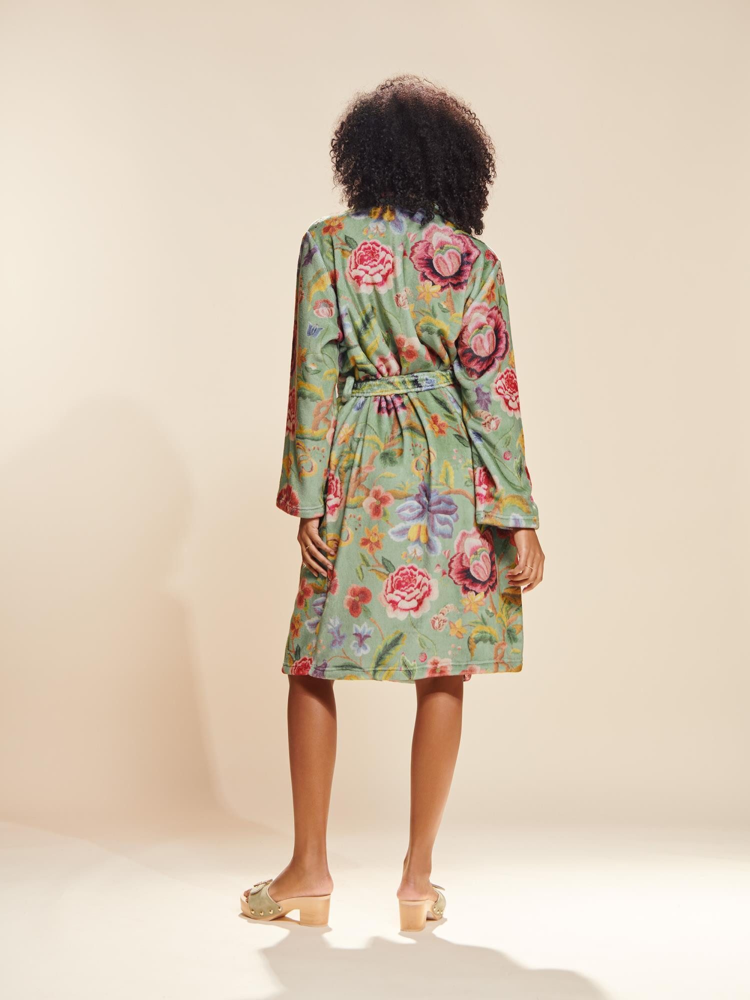 Essenza Damenbademantel Steff Roselina, Midilänge, Polyester, Schalkragen, mit Taschen, Gürtel, mit romantischem Roselina-Print
