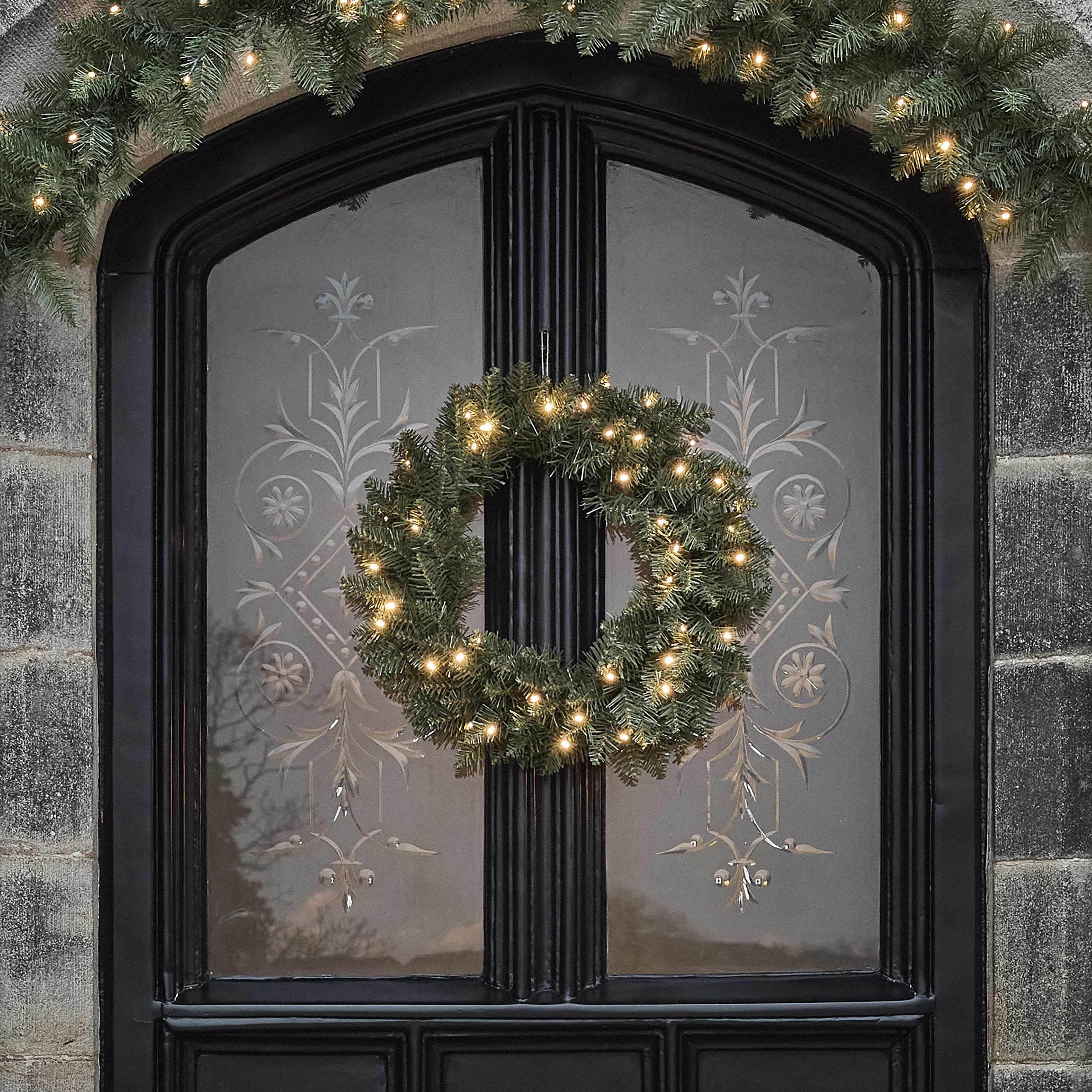 Lights4fun Dekokranz 50cm LED Weihnachtskranz Tannenzweige mit Beleuchtung