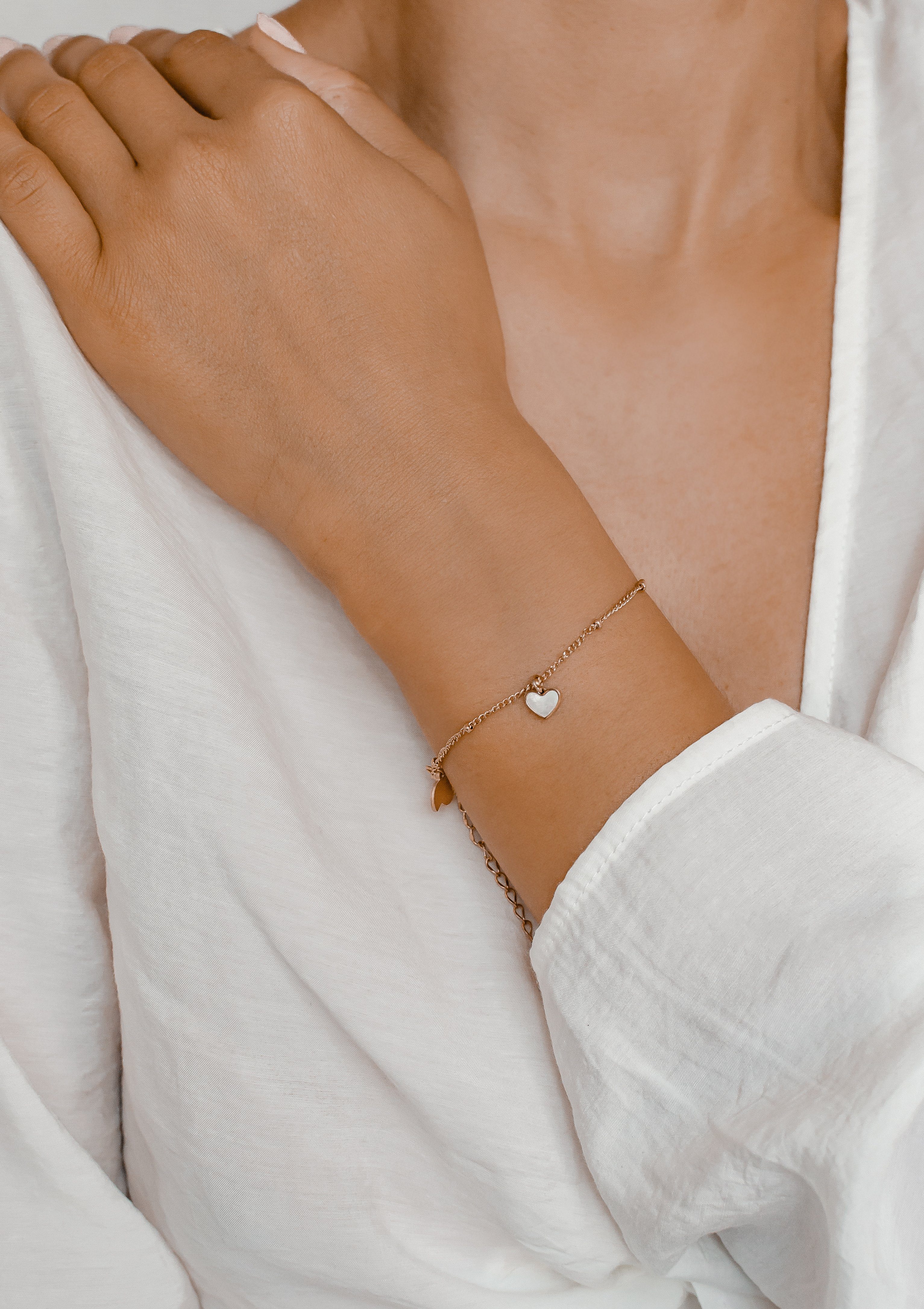 Hey Happiness Charm-Armband Perlmutt Herz, Damen günstig online kaufen