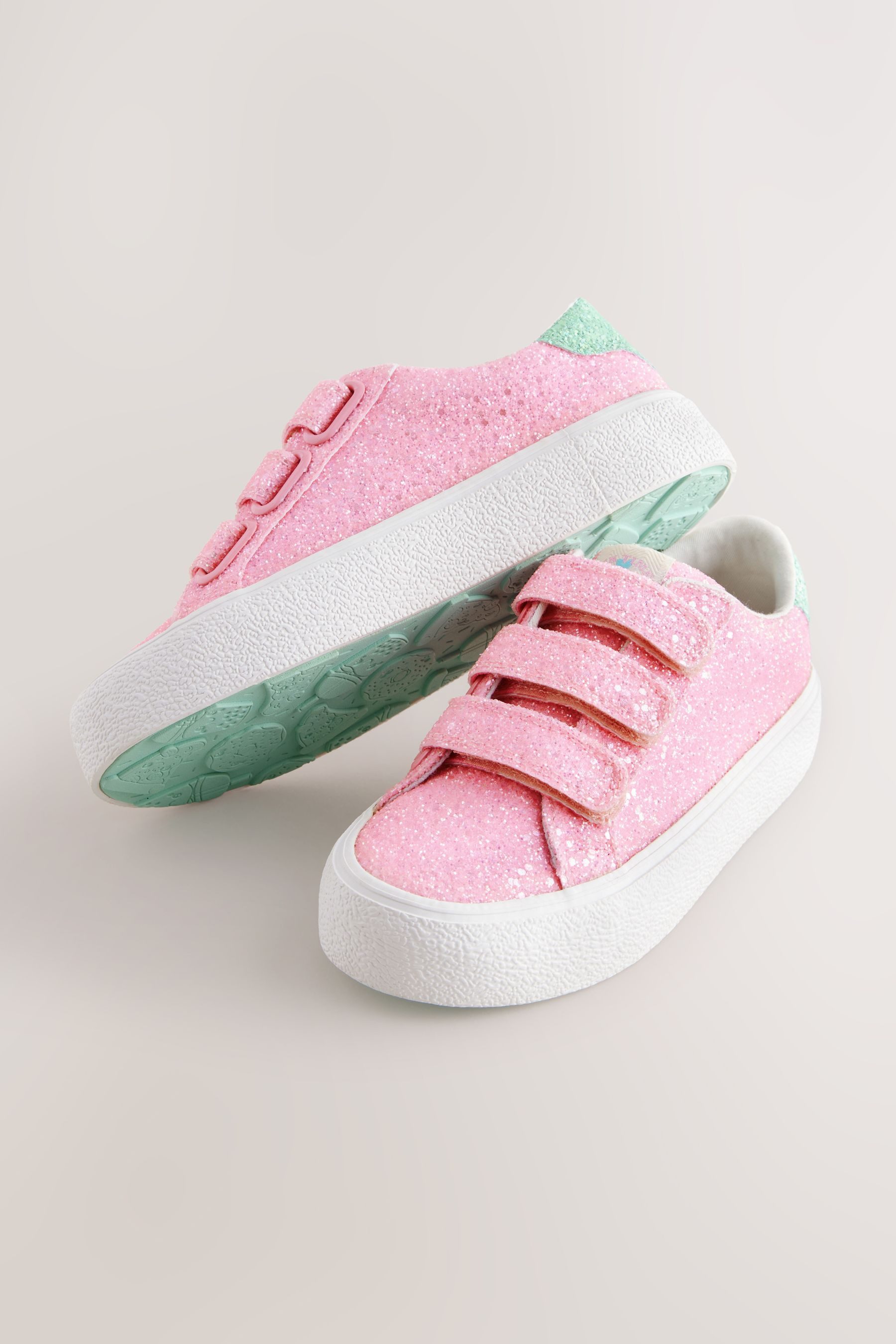 Next Sneakers mit Klettverschluss - Breite Passform Sneaker (1-tlg)