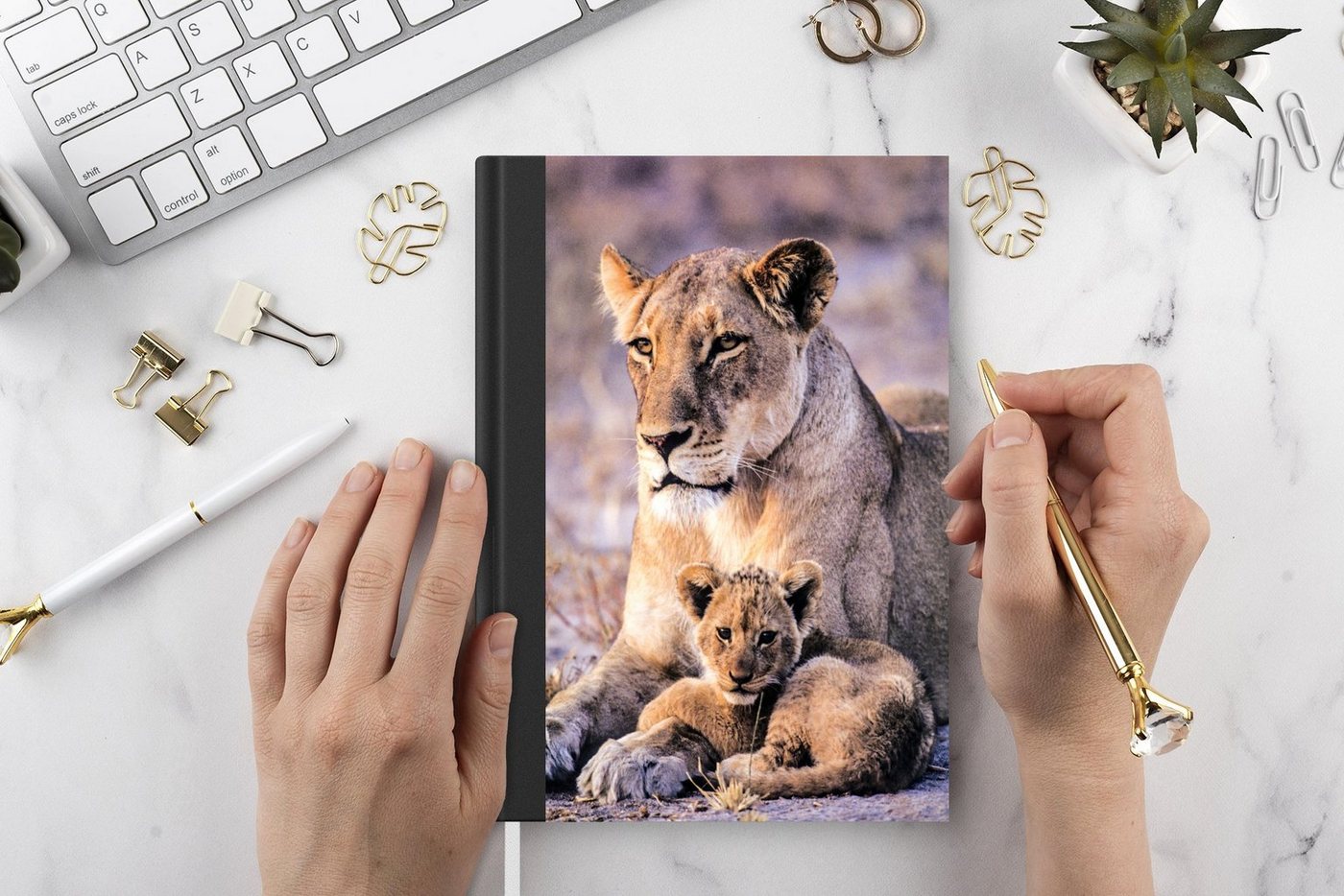 Thumbnail - MuchoWow Notizbuch Löwin - Löwe - Junges, Notebook, Notizblock a5, Tagebuch, Journal Liniert