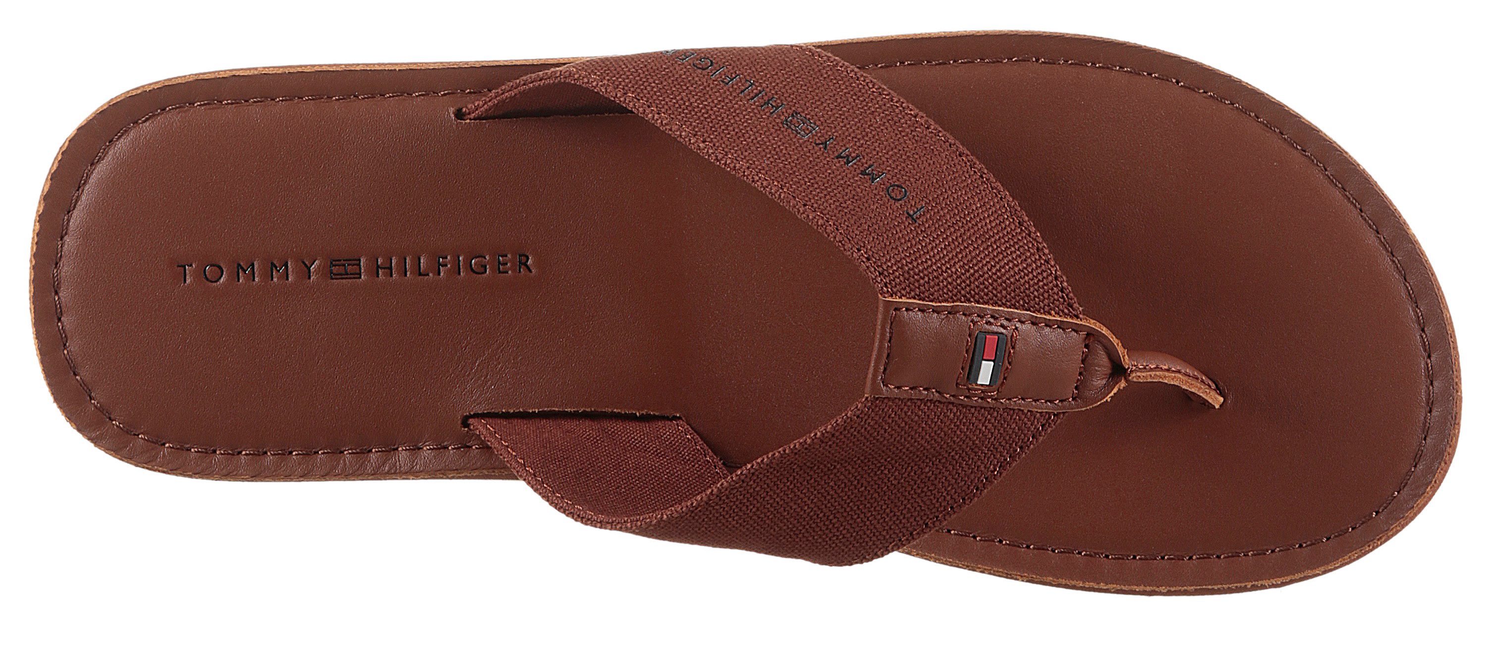 Tommy Hilfiger HILFIGER LEATHER BEACH SANDAL Zehentrenner, Sommerschuh, Strandschuh mit Logo