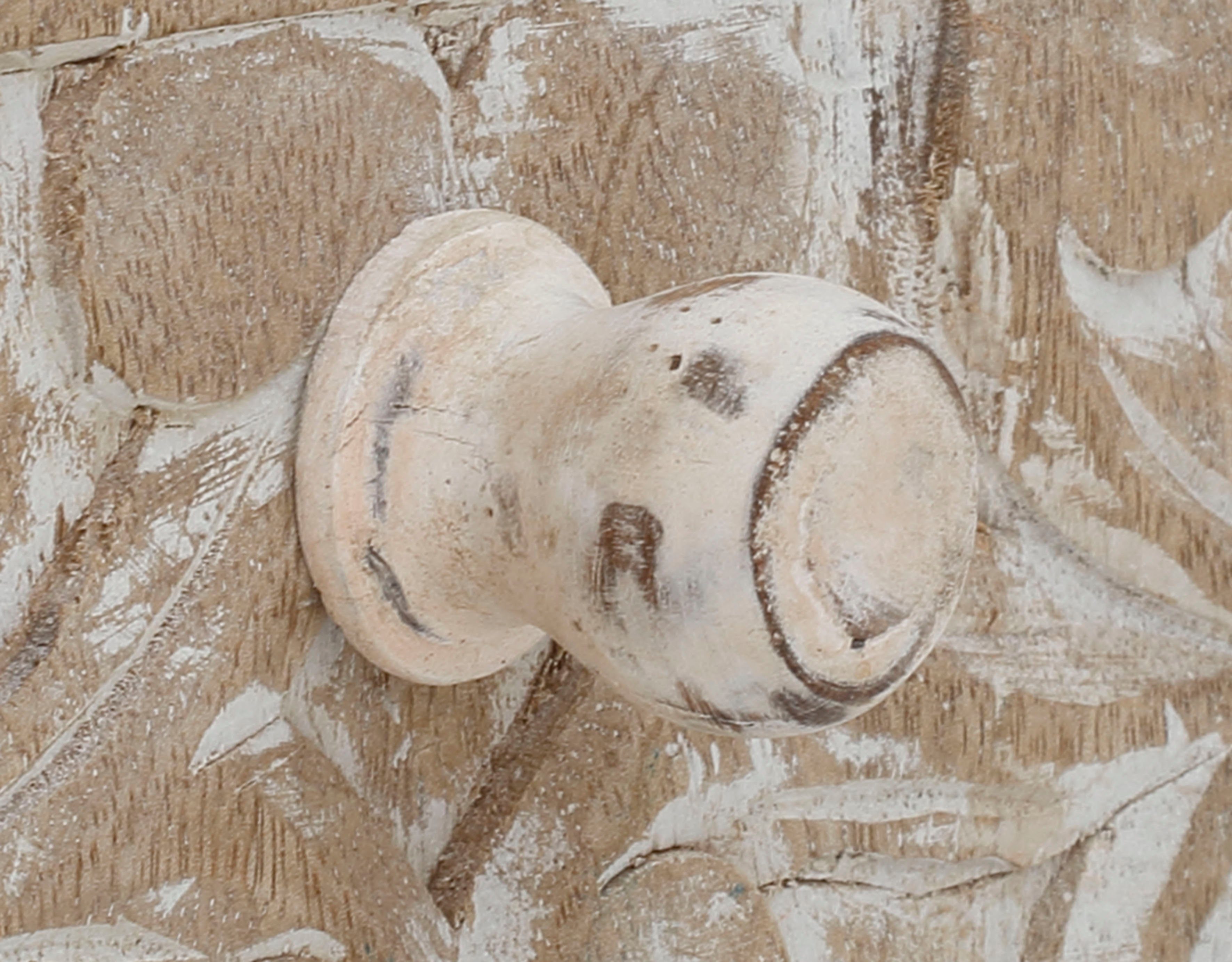 OTTO home Nachtkommode Bonstetten, pflegeleichtes Mangoholz, mit dekorativen Schnitzereien, Breite 50 cm