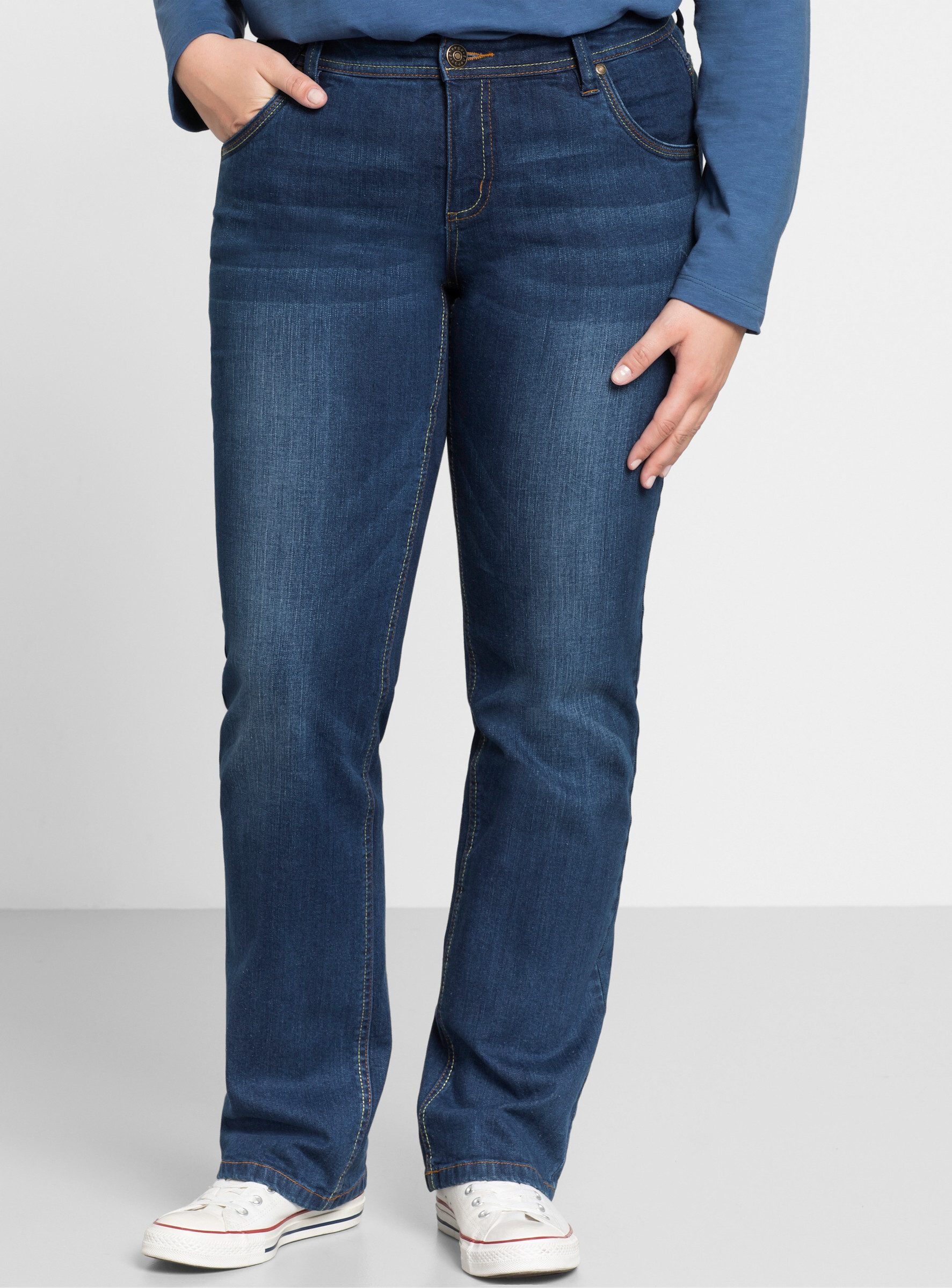 Sheego Bequeme Jeans Stretch-Jeans mit gerader Beinform, individuelle Used-Effekte