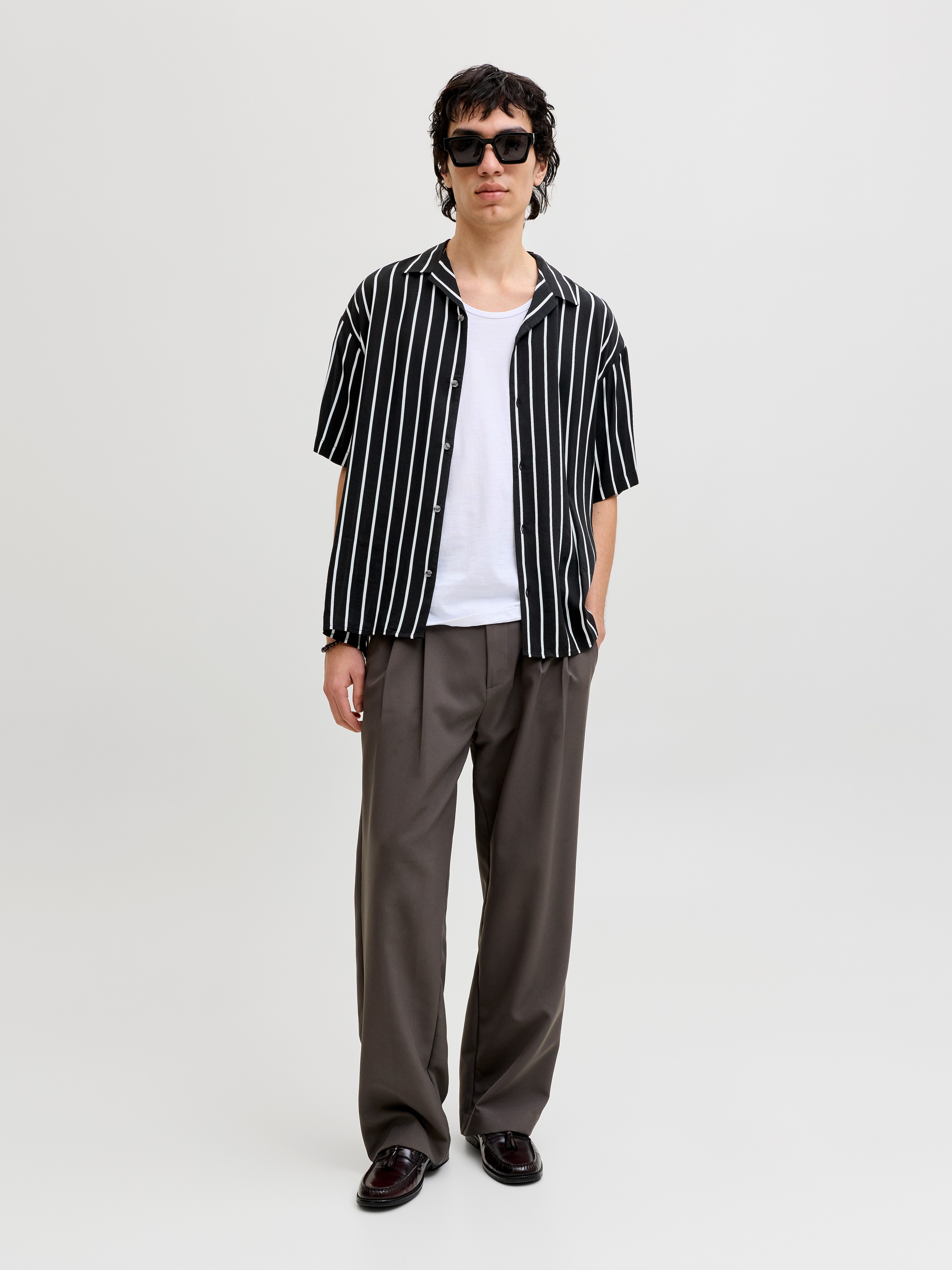 Jack & Jones Kurzarmhemd JJEJEFF RESORT STRIPE SHIRT S/S SN Viskose, loose fit – Bild 4 von 5