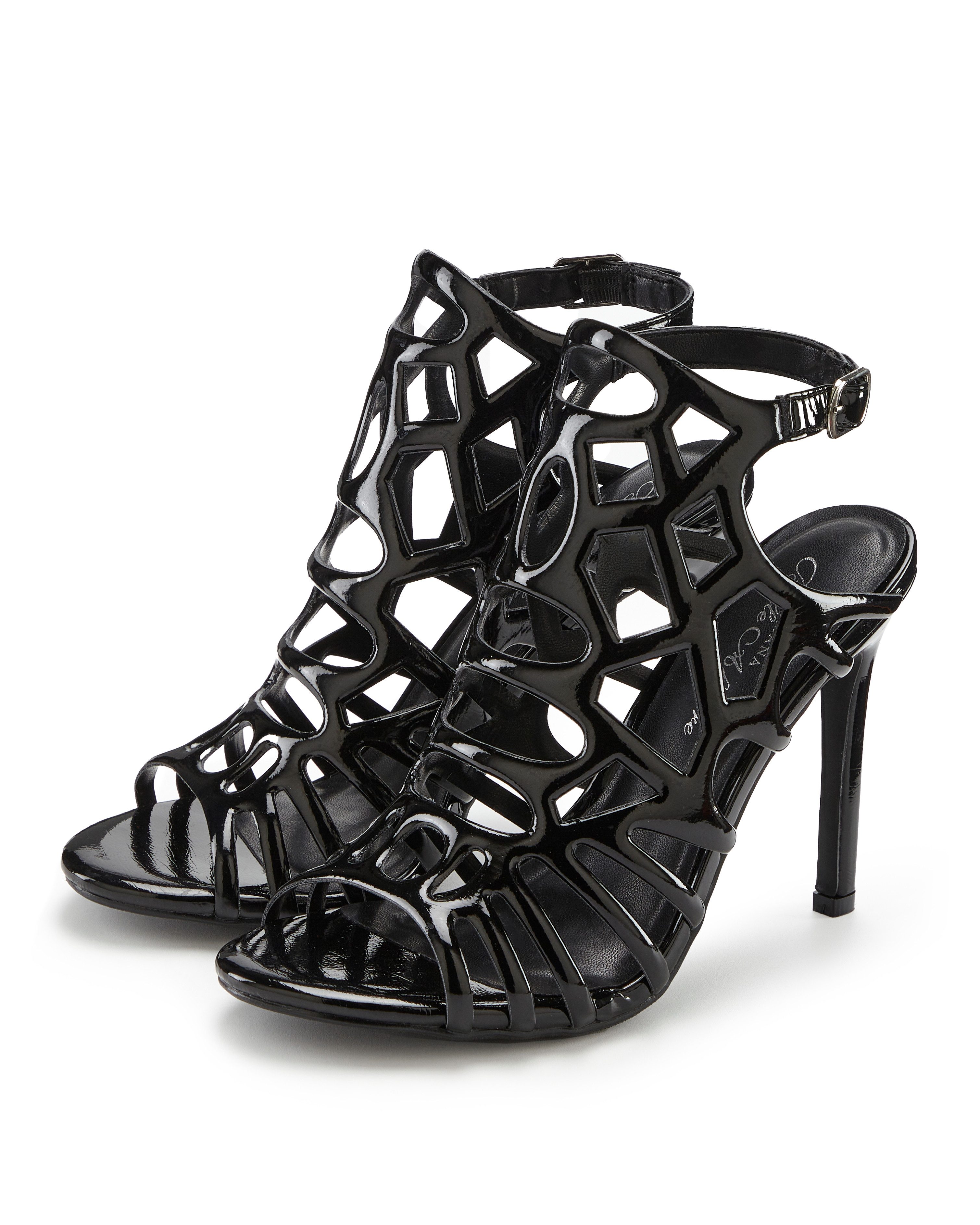 LASCANA Belle Affaire Sandalette mit Cut-Outs, High-Heel-Sandalette verführerischer Sommerschuh in Lack-Optik, Sandale