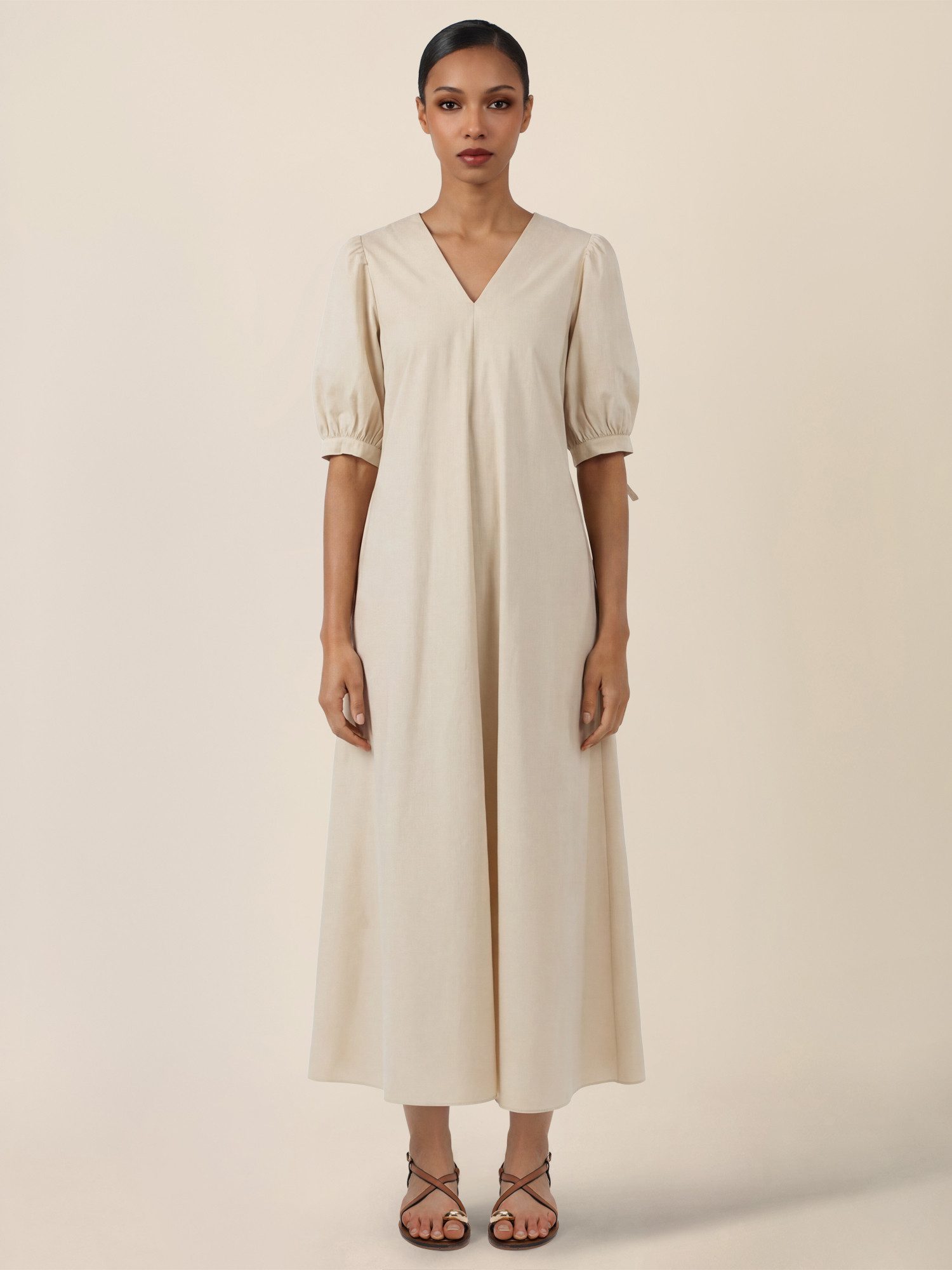 Apart Maxikleid mit Puffärmeln und V-Ausschnitt