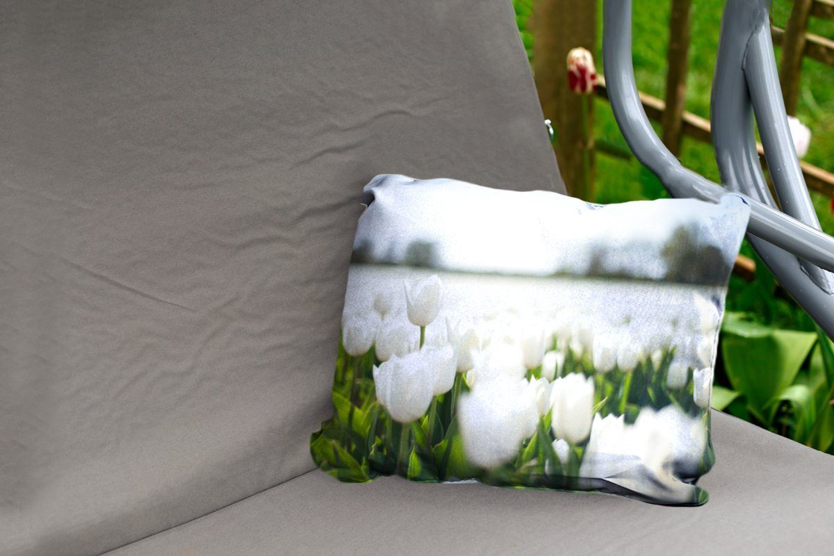 Kissenhülle Tulpenfeld mit Dekokissen Dekokissenbezug, weißen Tulpen, Polyester, Outdoor-Dekorationskissen, MuchoWow