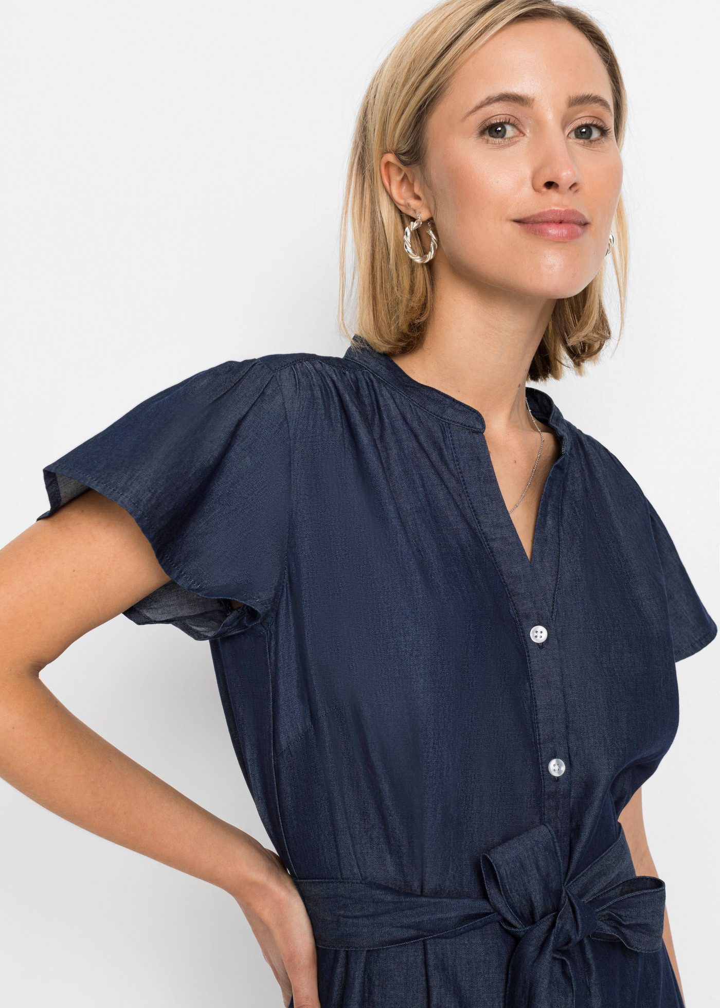 bonprix Jeanskleid (1-tlg) für warme Tage, Kurzarm, aus Baumwolle, figurbetont