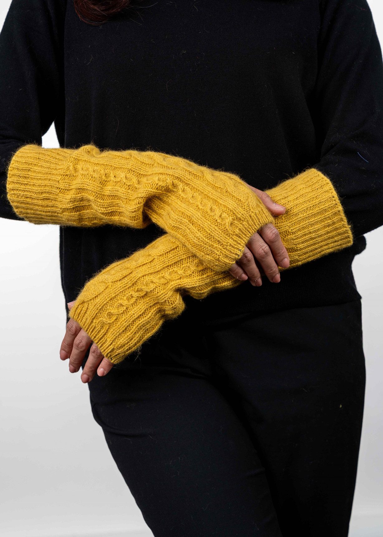 Koru Knitwear Armstulpen Koru Zopfmuster-Stulpen Gelenkwärmer