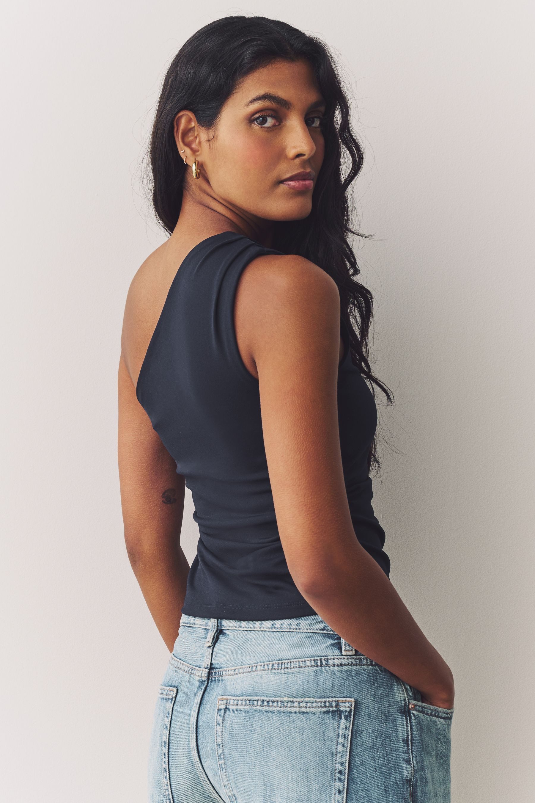 Next One-Shoulder-Top Einschulteriges, gerafftes Oberteil (1-tlg) günstig online kaufen