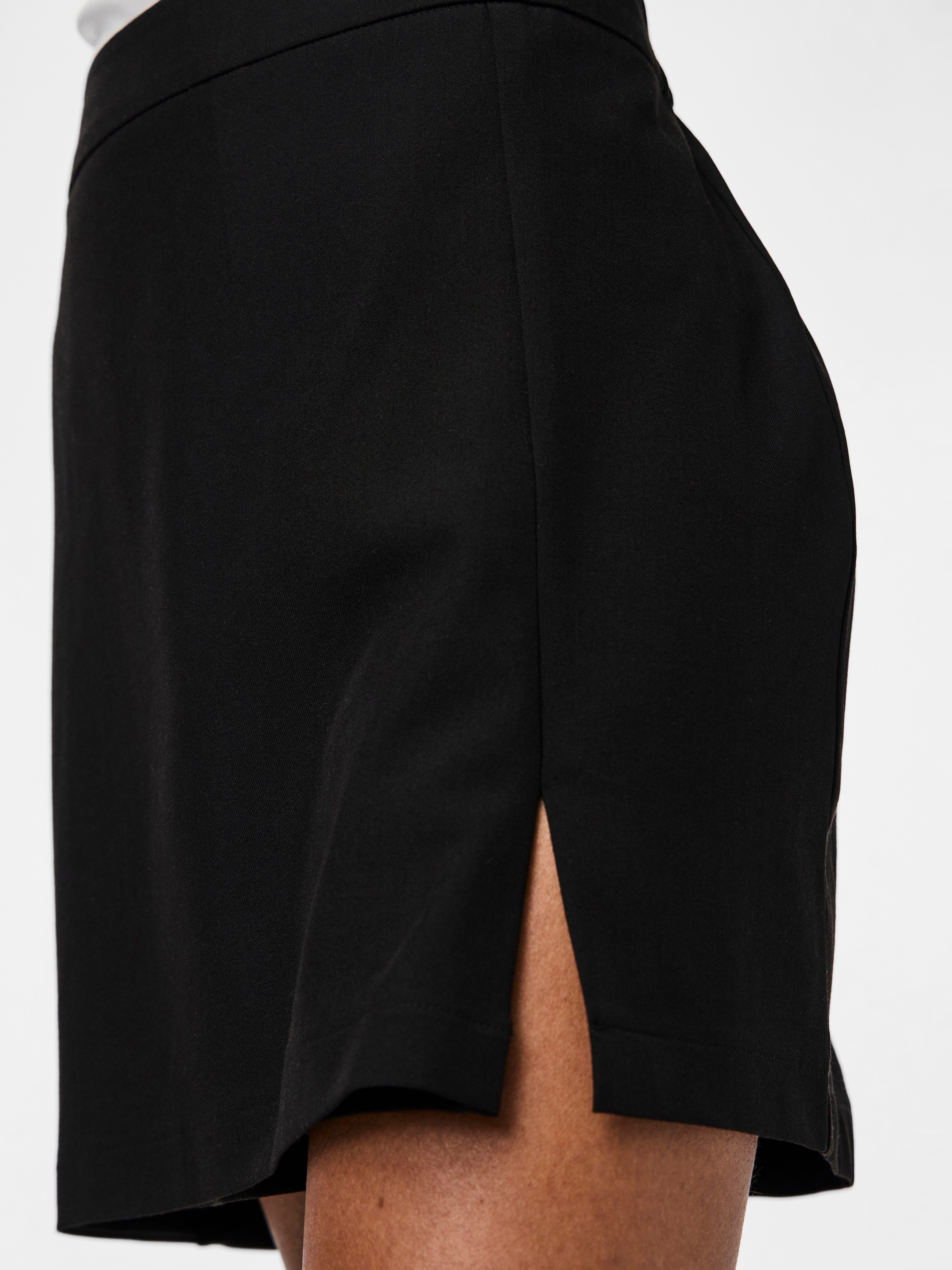 pieces Shorts PCBOSELLA HW SKORT NOOS BC günstig online kaufen