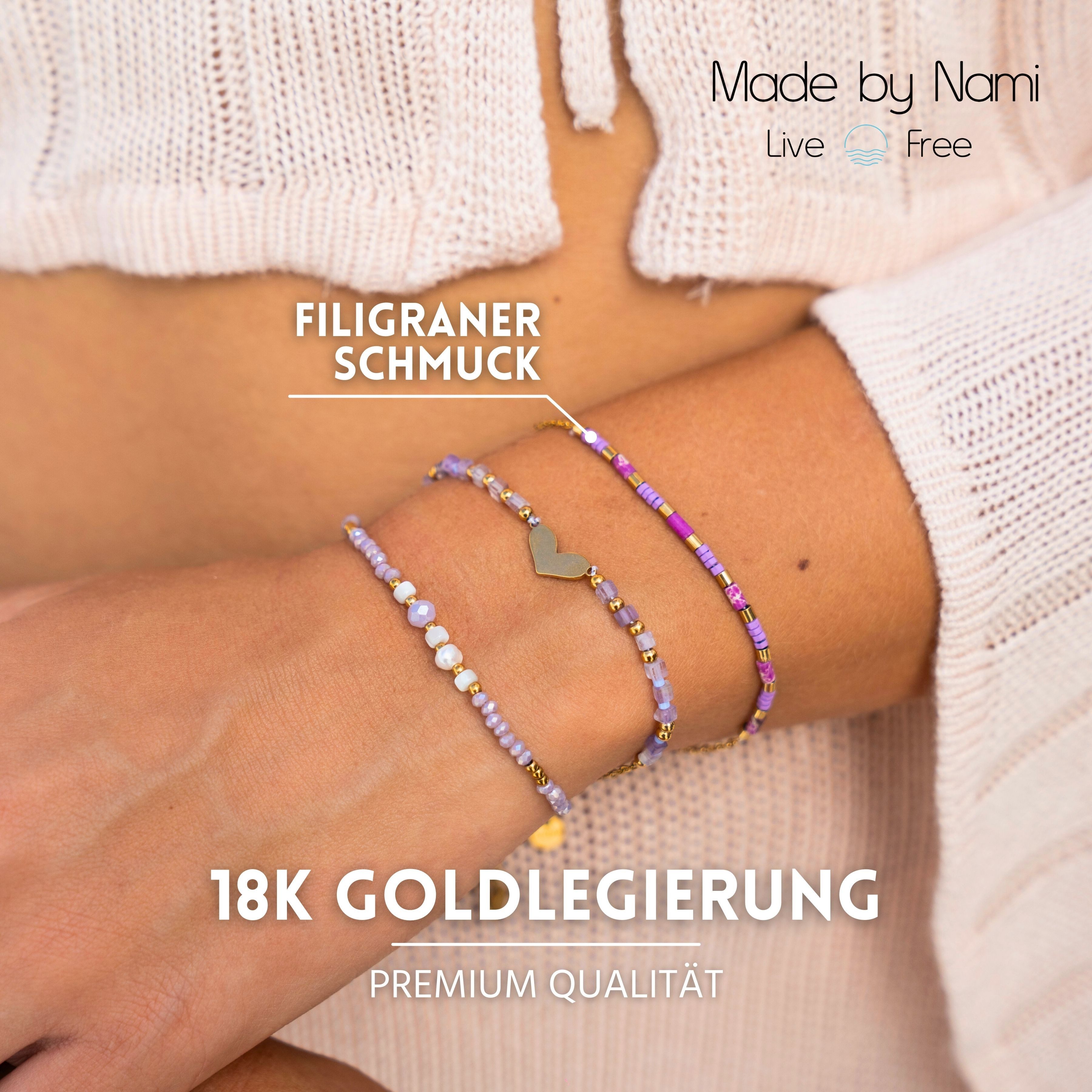 Made by Nami Perlenarmband Set Damen Armband Set mit Perlen und Herzanhänger verstellbar wasserfest, aus Edelstahl – hypoallergen – mit Verlängerung – romantischer Akzent