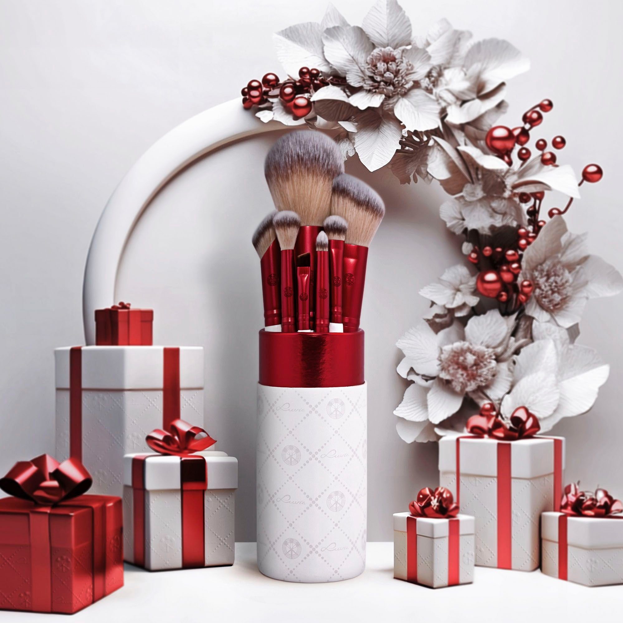 Luvia Cosmetics Kosmetikpinsel-Set PRIME VEGAN MEMORIES, 8 tlg., Mit veganen Pinseln, Make-up-Schwamm und einem Reinigungspad.