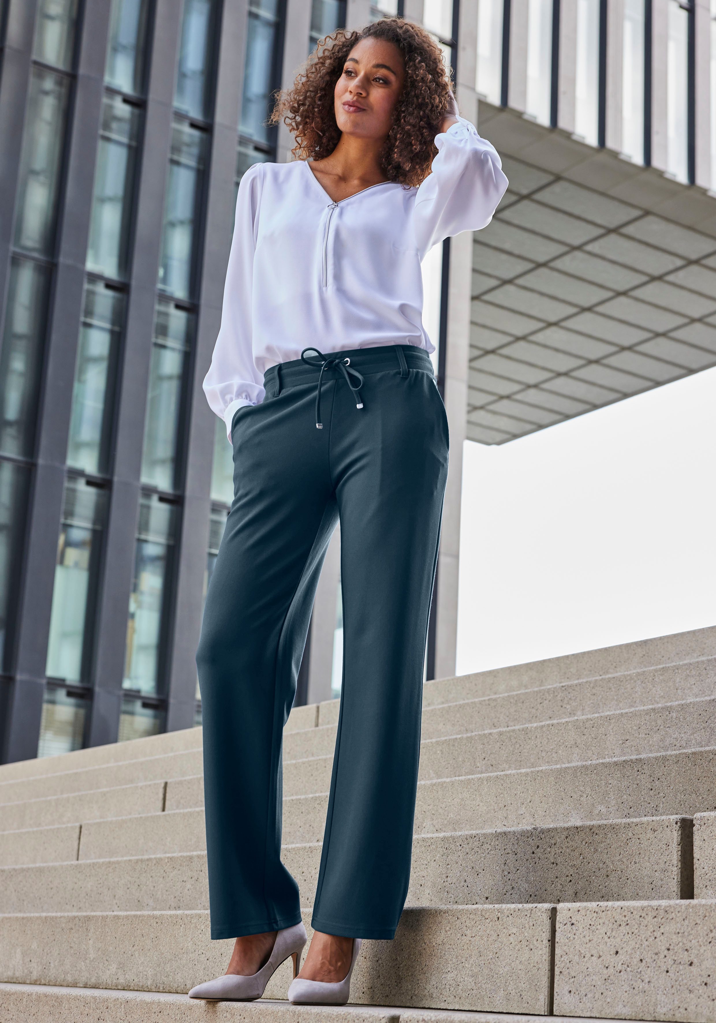 LASCANA Homewearhose in weich fließendem Material, Loungewear