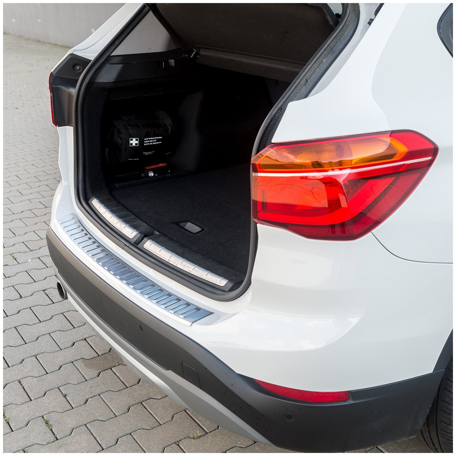 tuning-art Ladekantenschutz L196 Edelstahl passgenau für BMW X1 F48 2015-2022