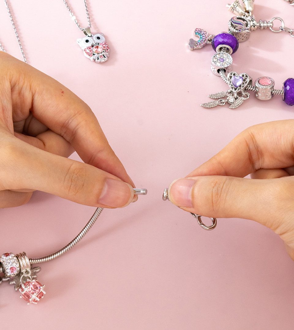 CLTYQ Schmuck-Adventskalender Schmuck-Adventskalender Weihnachtskalender Teenager Mädchen Kinder, DIY Adventskalender Inhalt Kinder Frauen Schmuck Armband – Bild 5 von 5