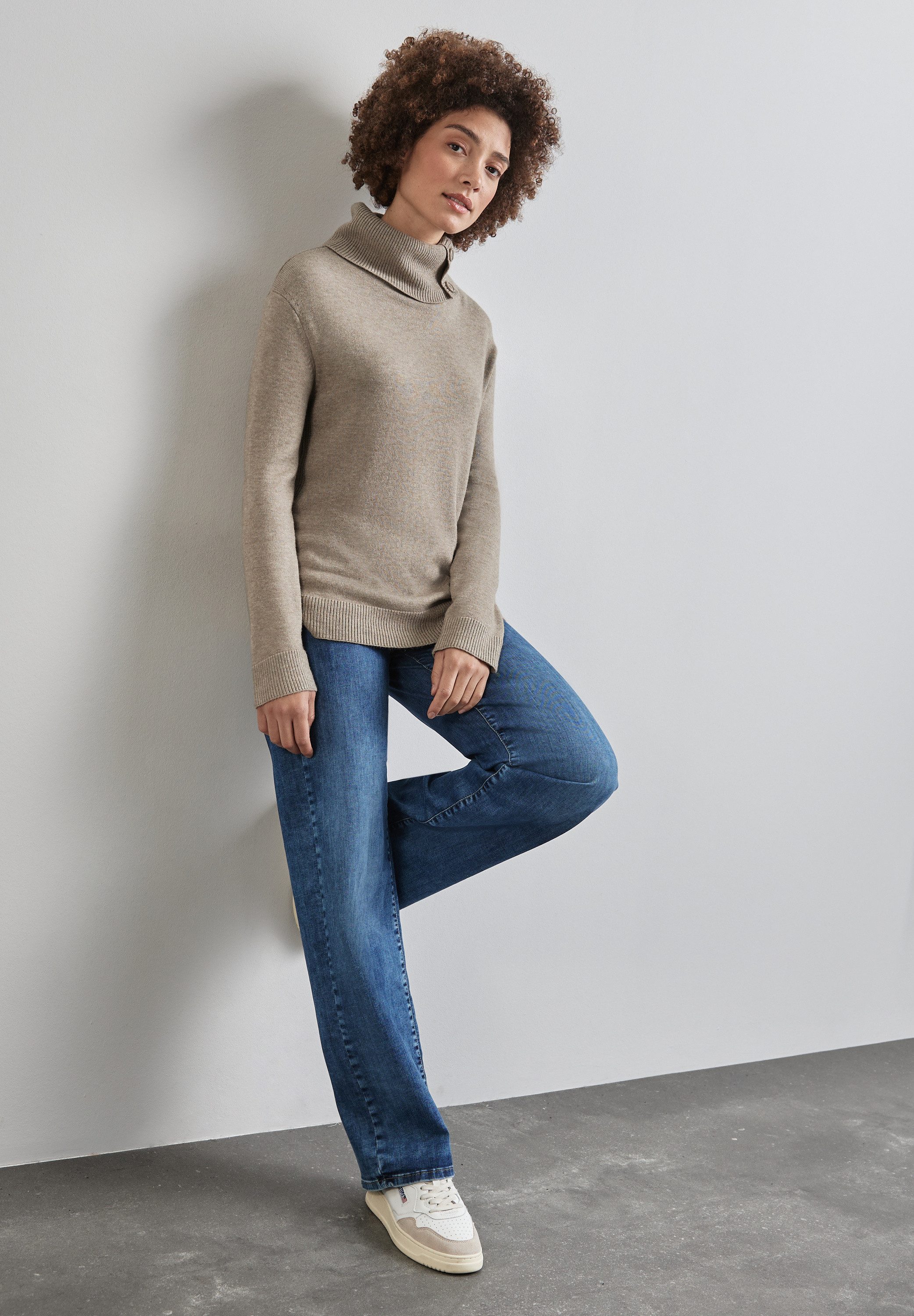 STREET ONE Rollkragenpullover mit Knopf Details