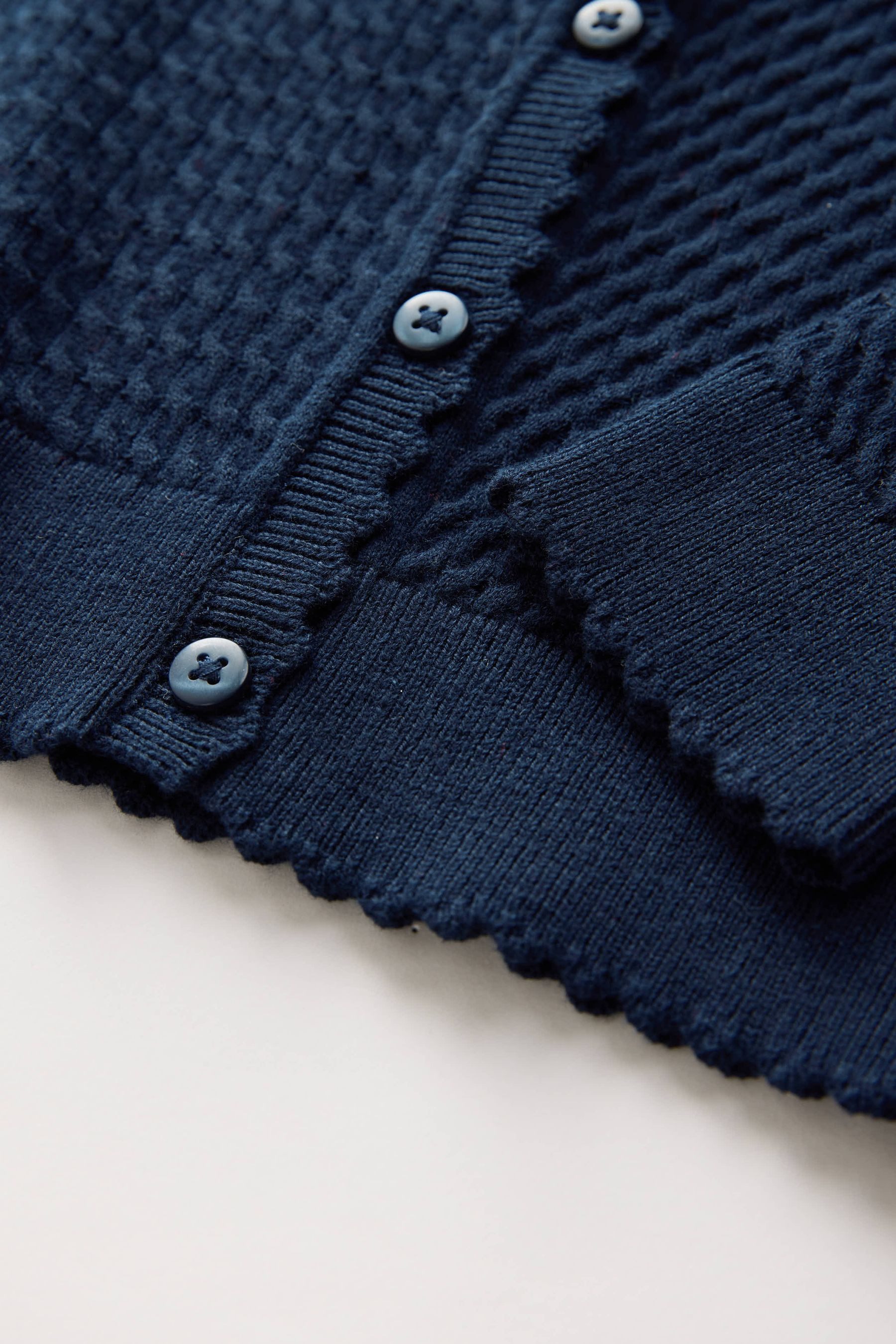 Next Strickjacke Cardigan mit Zopfstrickmuster für die Schule (1-tlg)