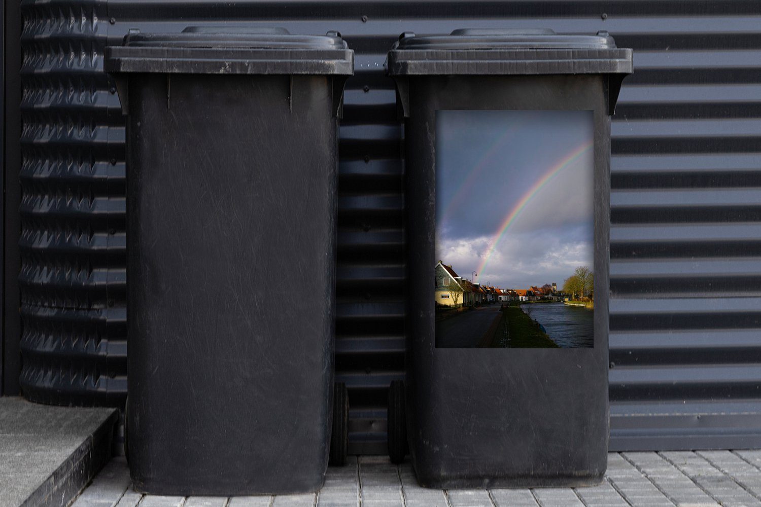 (1 Abfalbehälter Doppelter St), Wandsticker MuchoWow Container, Regenbogen über Mülleimer-aufkleber, Mülltonne, Friesendorf Sticker, einem