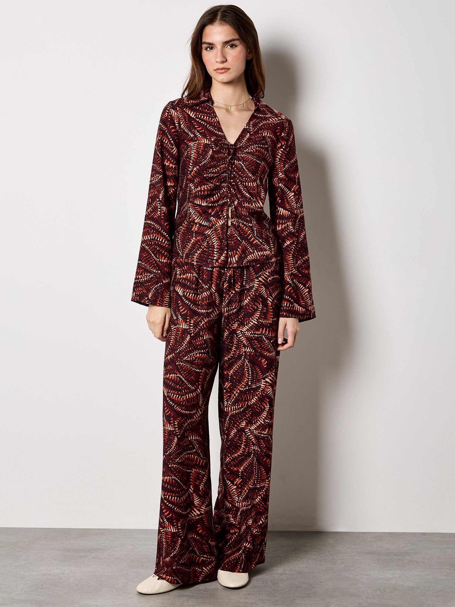 Apricot Palazzohose Weite Hose (2-tlg., mit Kordel) mit abstraktem Print